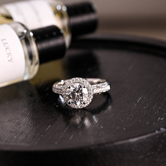 CausYou round cut diamond engagement ring Solid Gold D/VS1 Halo Round Cut Lab Grown Diamond Engagement Ring