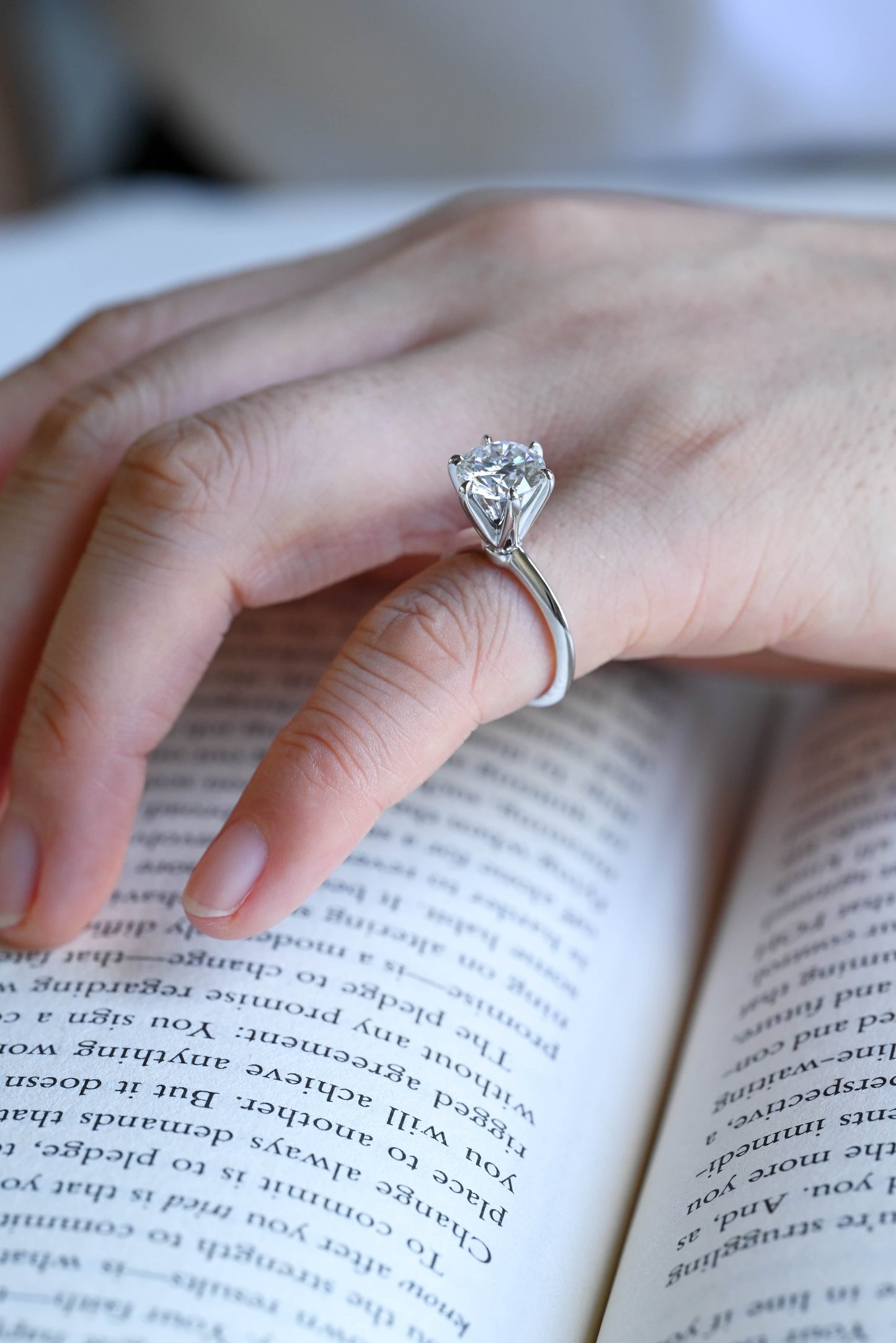 CausYou round cut diamond engagement ring Solid Gold D/VS1 High Setting Round Cut Lab Grown Diamond Engagement Ring
