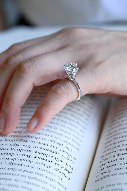 CausYou round cut diamond engagement ring Solid Gold D/VS1 High Setting Round Cut Lab Grown Diamond Engagement Ring