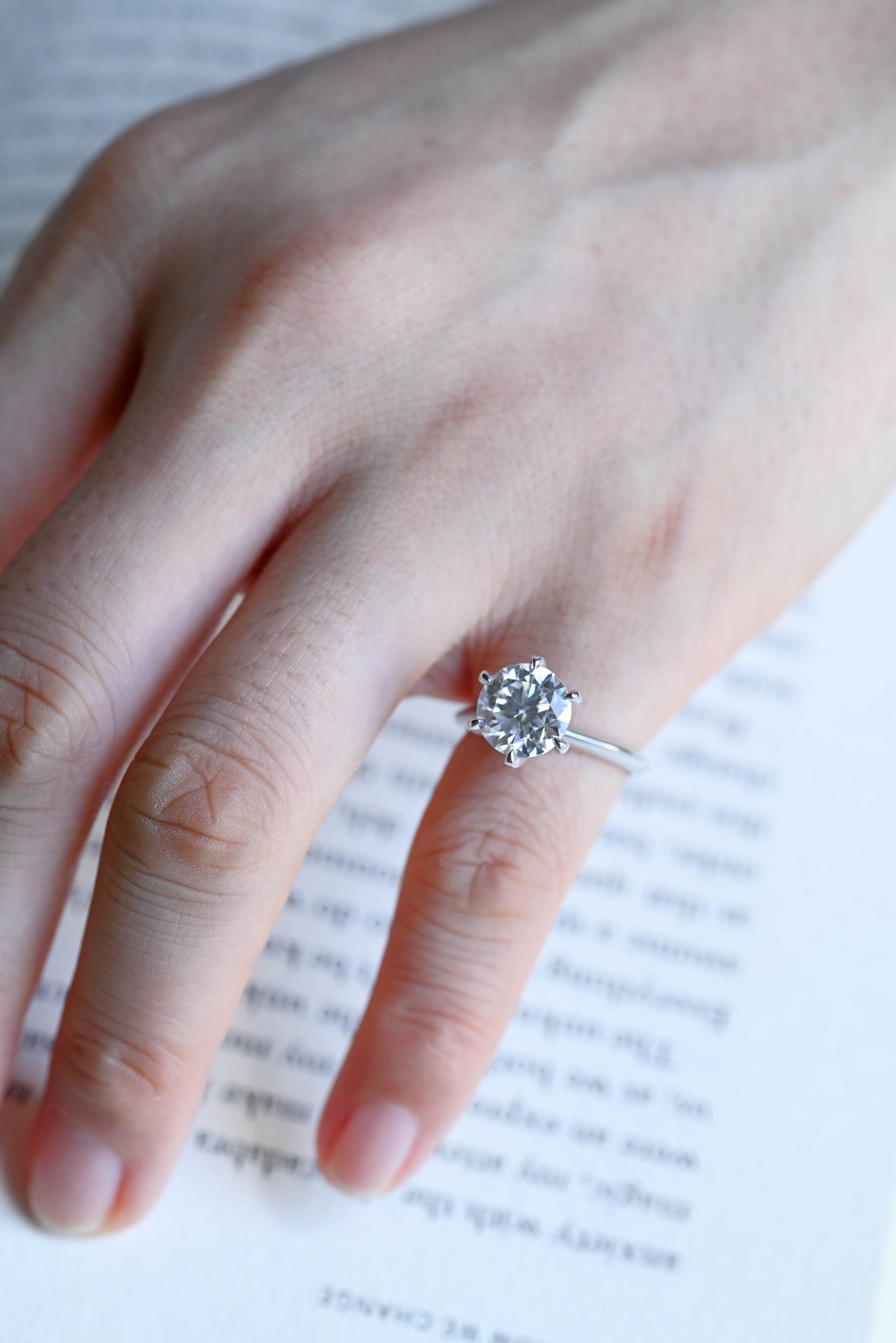 CausYou round cut diamond engagement ring Solid Gold D/VS1 High Setting Round Cut Lab Grown Diamond Engagement Ring