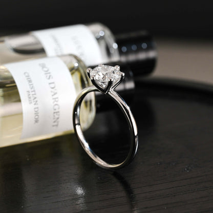 CausYou round cut diamond engagement ring Solid Gold D/VS1 Round Cut Lab Grown Diamond Engagement Ring