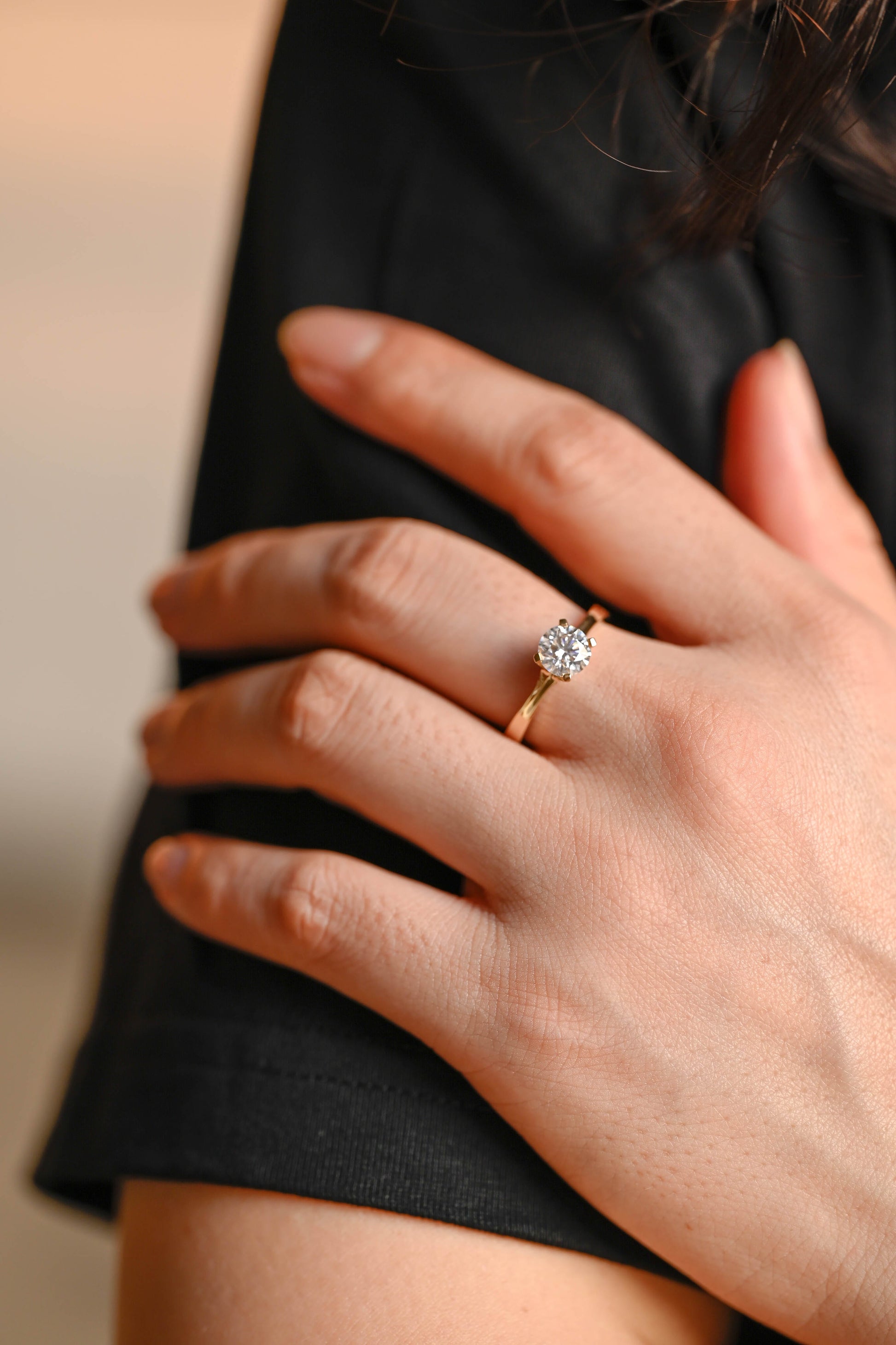 CausYou round cut diamond engagement ring Solid Gold D/VS1 Round Cut Lab Grown Diamond Engagement Ring