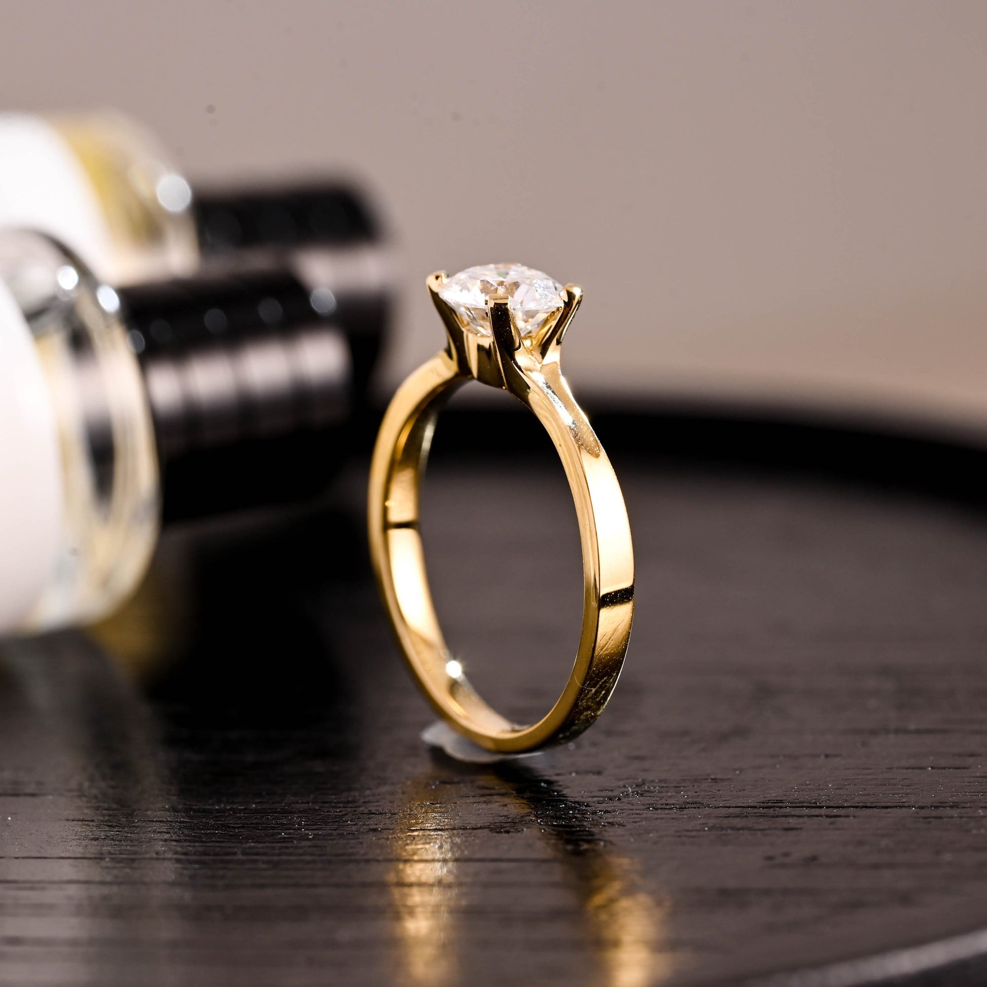 CausYou round cut diamond engagement ring Solid Gold D/VS1 Round Cut Lab Grown Diamond Engagement Ring