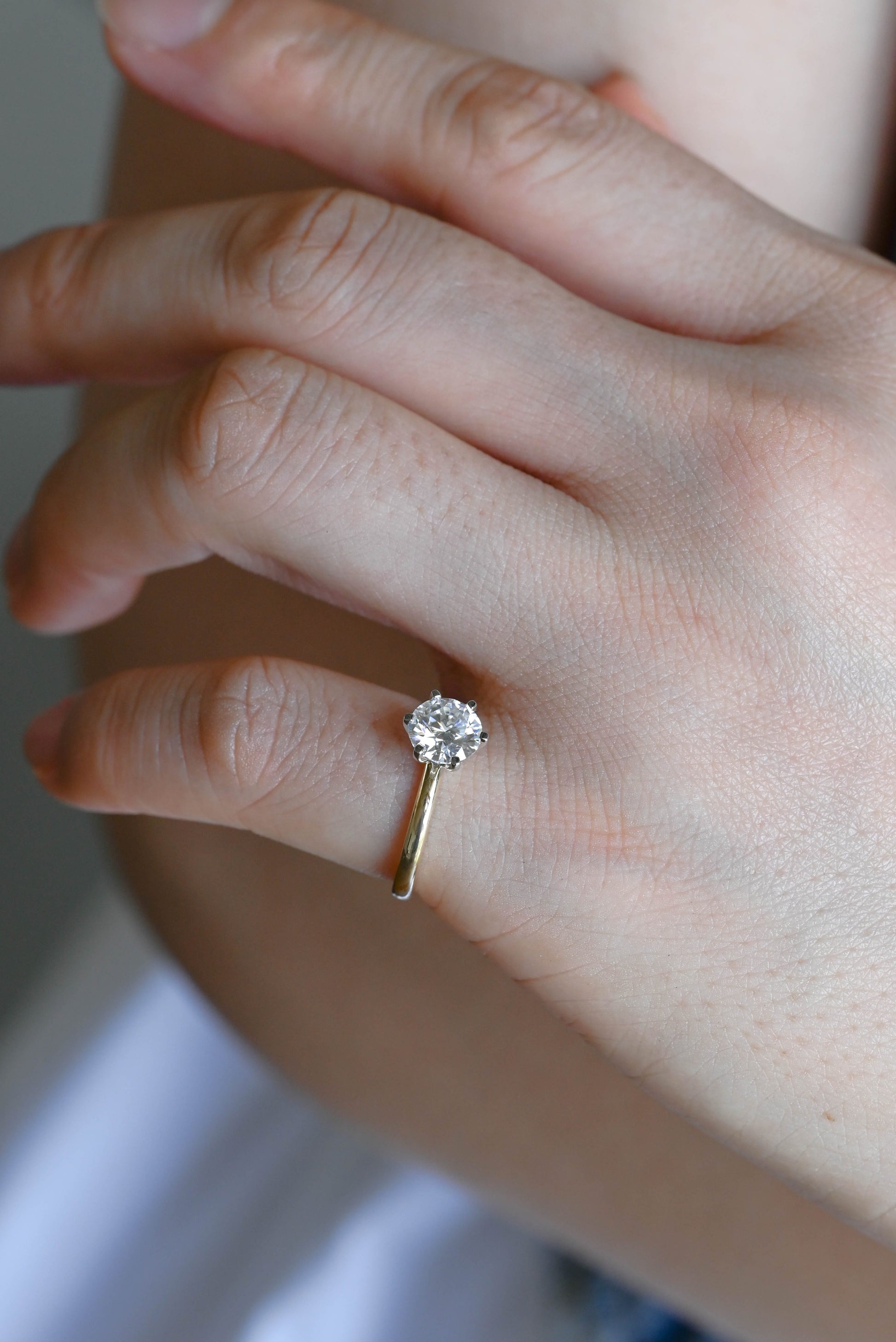 CausYou round cut diamond engagement ring Solid Gold D/VS1 Solitaire Round Cut  Lab Grown Diamond Engagement Ring