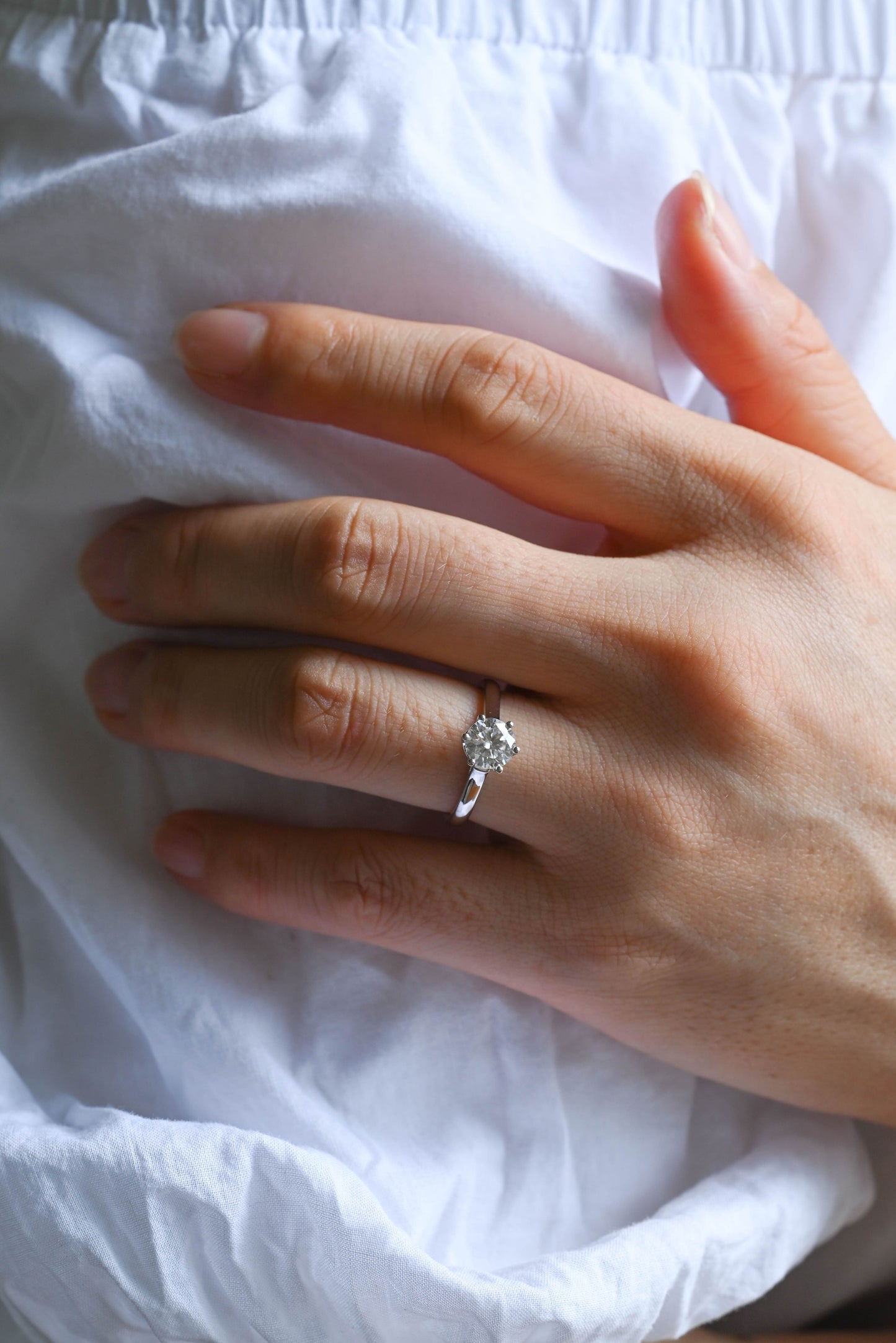 CausYou round cut diamond engagement ring Solid Gold D/VS1 Tulip Setting Round Cut Lab Grown Diamond Engagement Ring