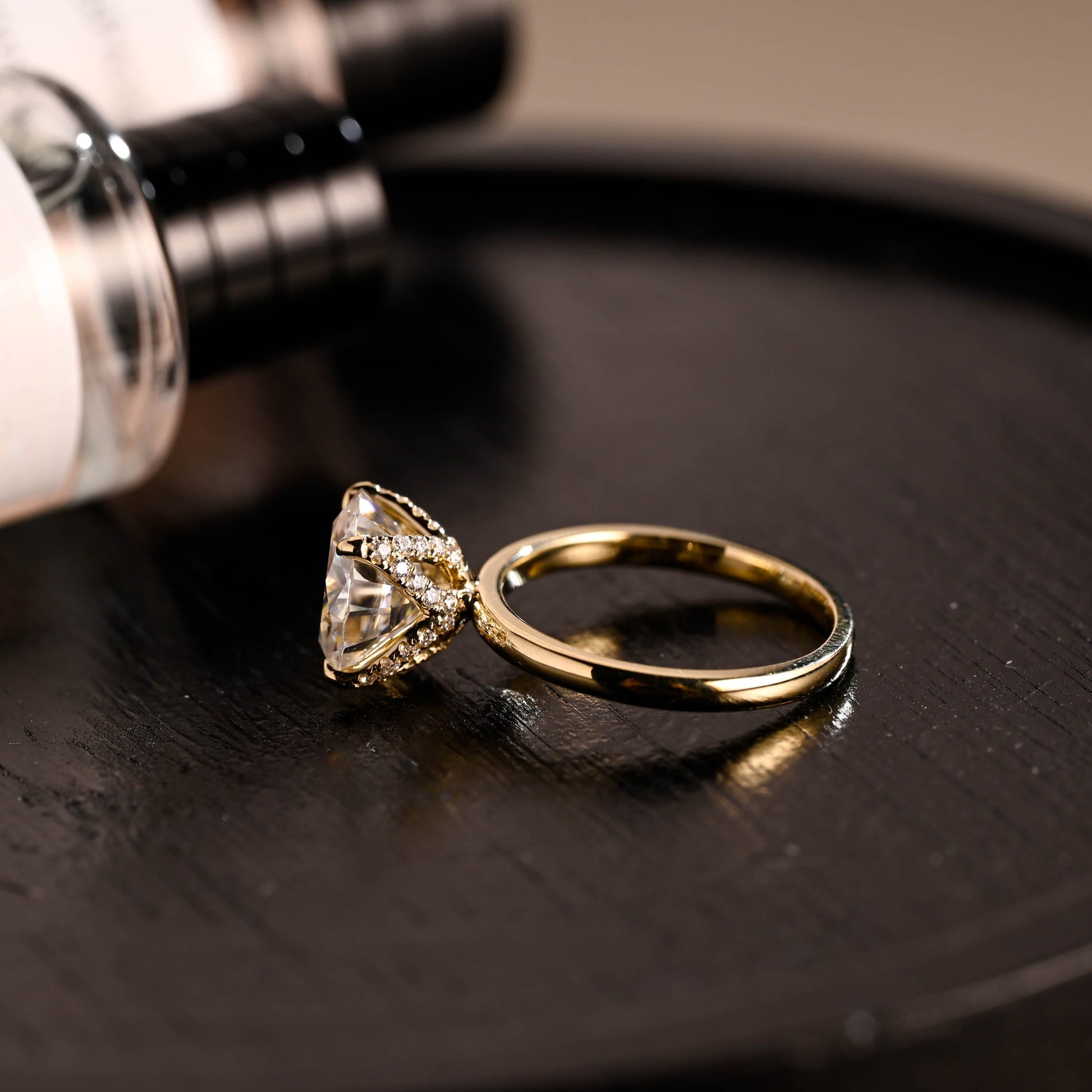 CausYou round cut diamond engagement ring Solid Gold D/VS1 Tulip Setting Round Cut Lab Grown Diamond Engagement Ring