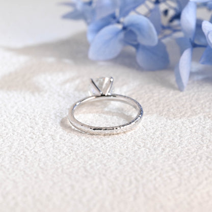 CausYou round cut diamond engagement ring Solid Gold Hammered Round Cut Lab Diamond Engagement Ring | D VS1 IGI Certified