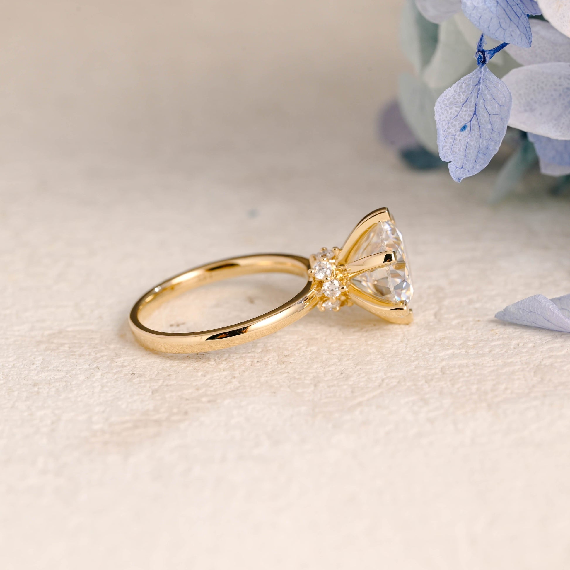 CausYou round cut moissanite engagement ring Solid Gold Round Cut Moissanite Engagement Ring