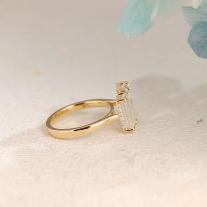 CausYou toi et moi engagement ring Solid Gold Elongated Emerald Cut Moissanite Toi et Moi Ring