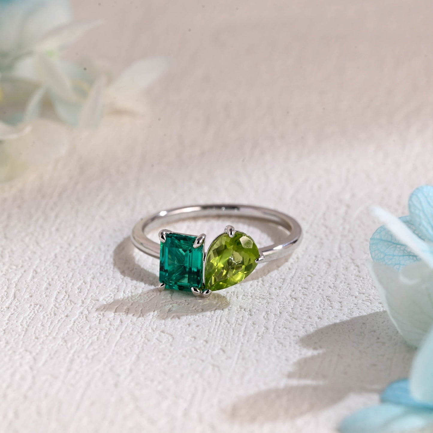 CausYou toi et moi engagement ring Solid Gold Toi Et Moi Ring, Pear cut Peridot & Lab Grown Emerald Engagement Ring, Anniversary Ring