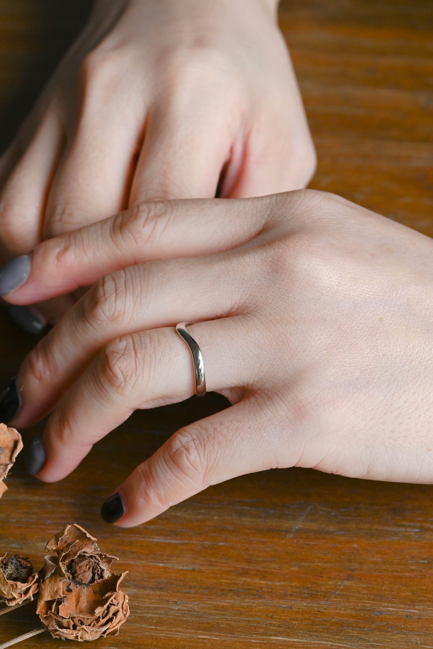 CausYou women's wedding ring Solid Gold 2.5mm Curved Plain Wedding Ring