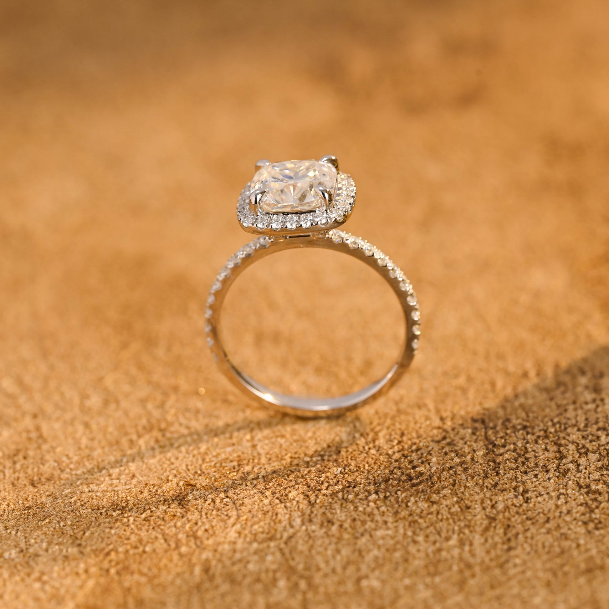 cushion-cut-lab-grown-diamond-wedding-ring-engagement-ring-halo-pave-ring