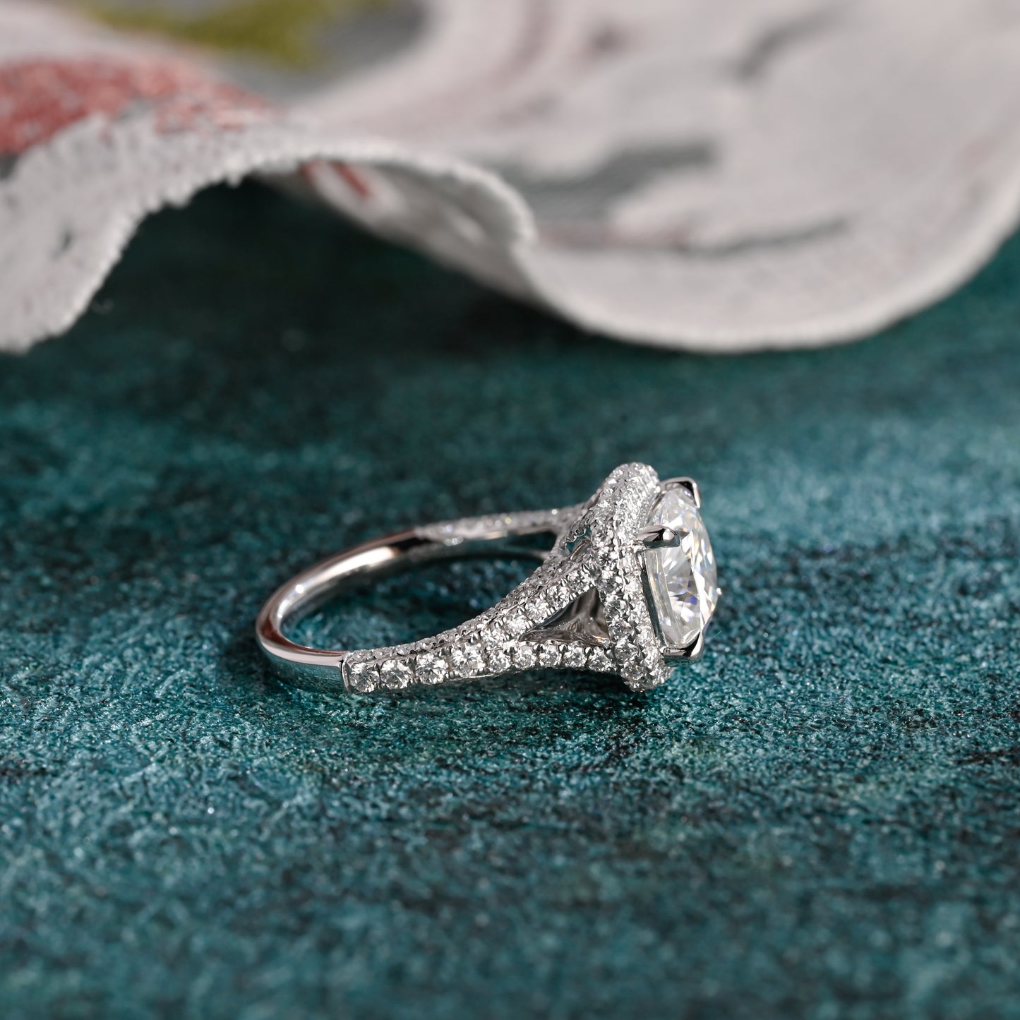 cushion-cut-engagement-ring-wedding-ring-bridal-ring