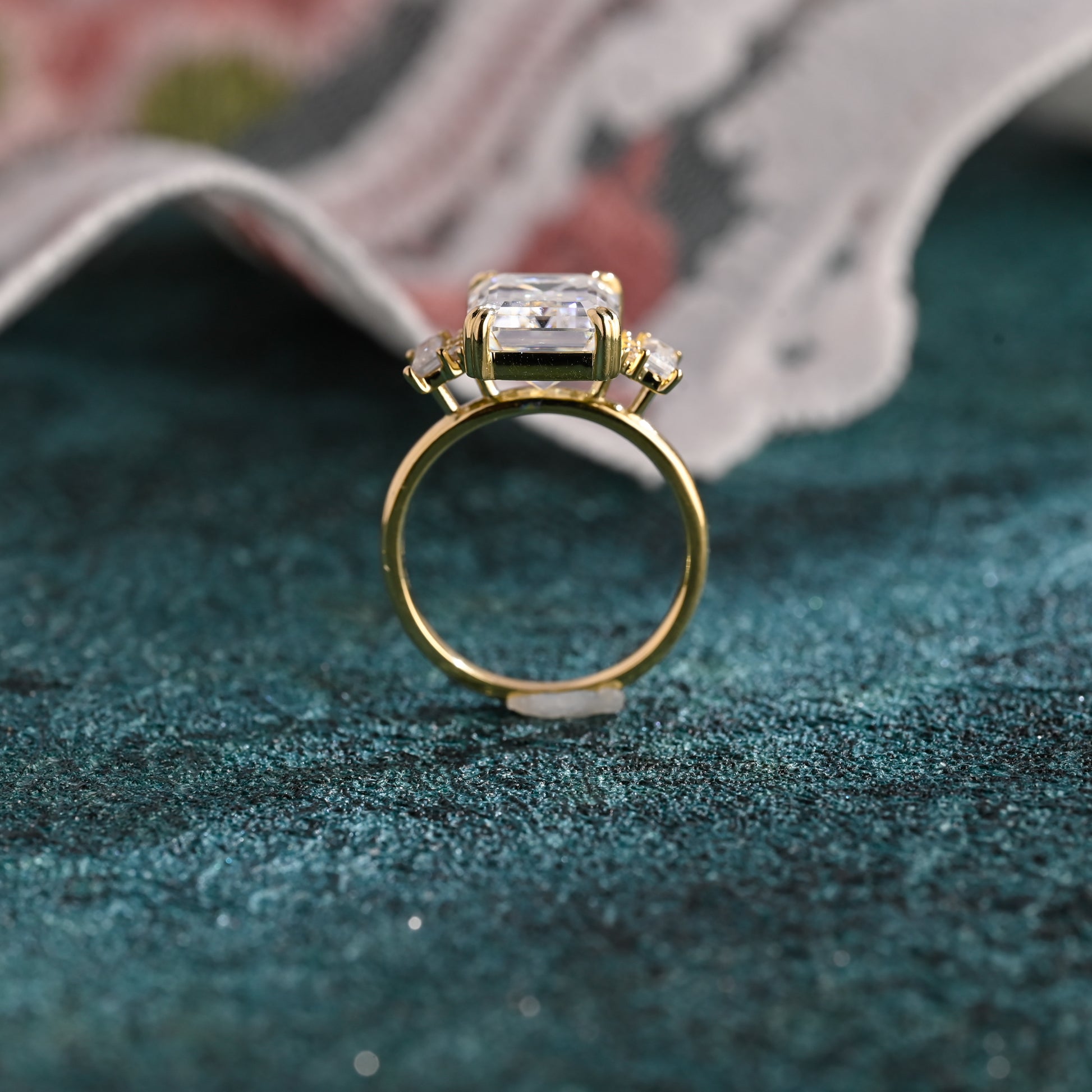 emerald-cut-lab-grown-diamond-wedding-ring-engagement-ring