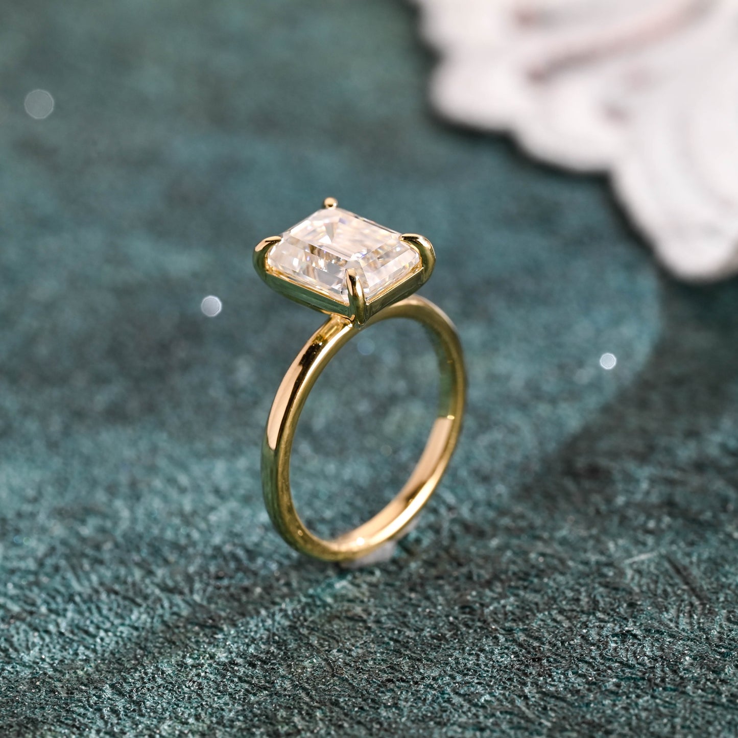 emerald-cut-lab-grown-diamond-wedding-ring-solitaire-engagement-ring