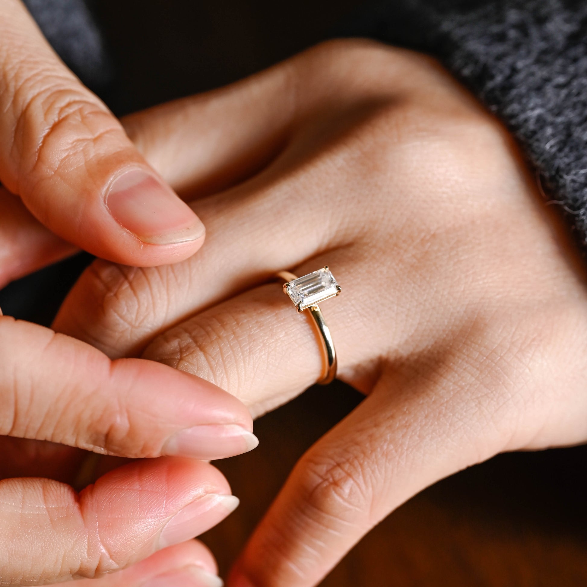 elongated-emerald-cut-moissanite-wedding-ring-engagement-ring-solitaire-ring