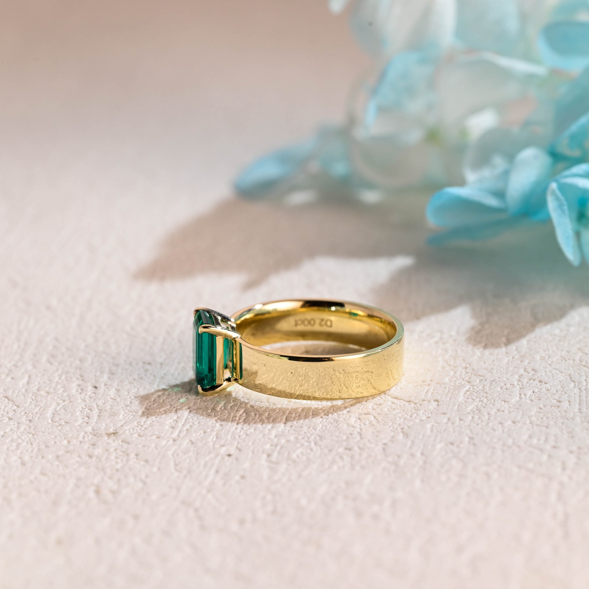 emerald-engagmenet-ring-wedding-ring-cigar-band-ring