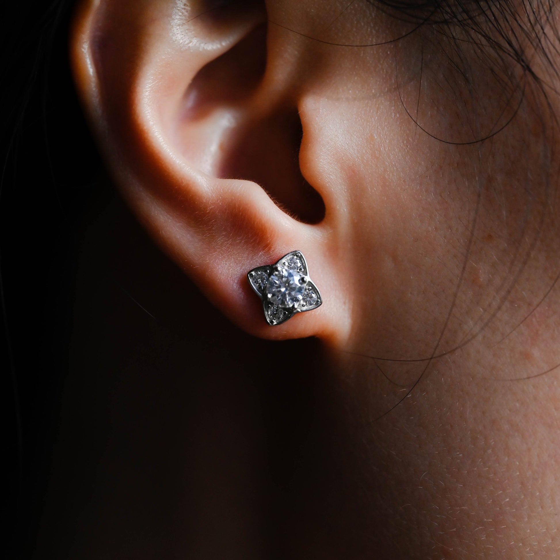 round-cut-four-leaf-clover-inspired-moissanite-earrings