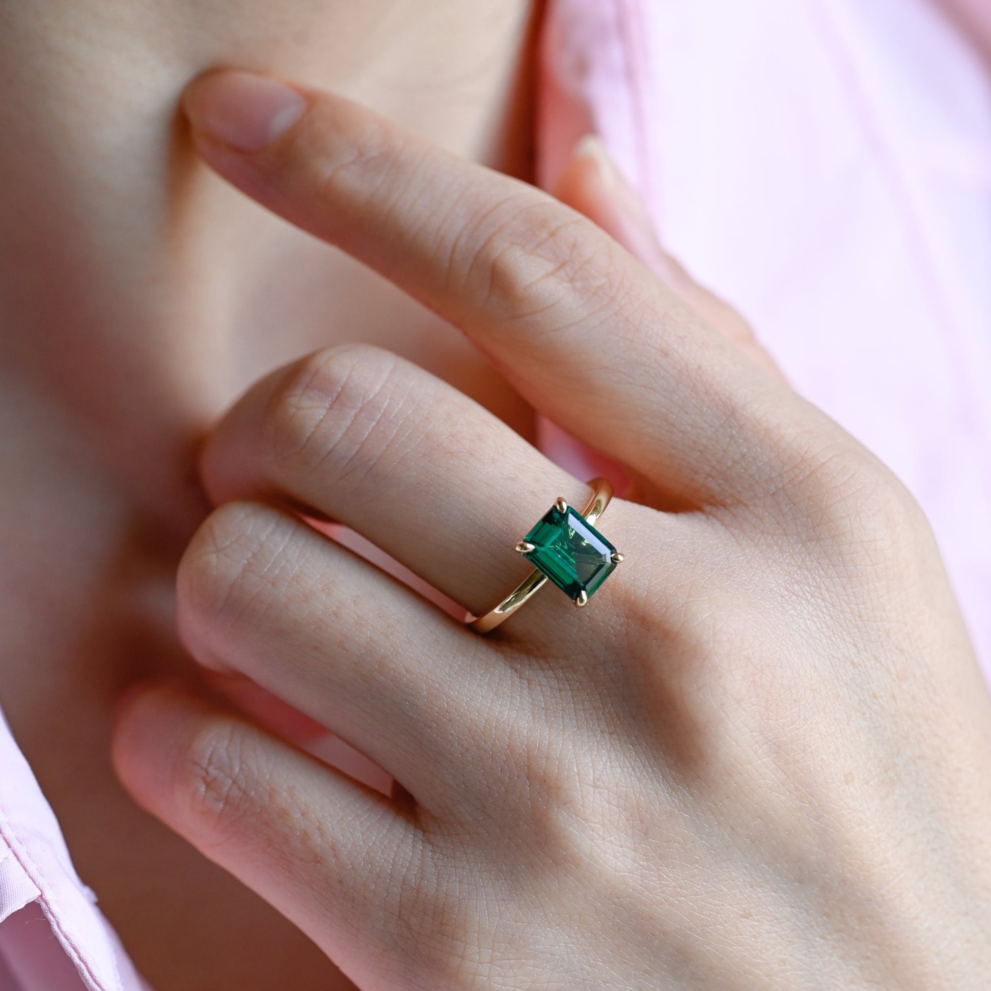 lab-grown-emerald-engagement-ring-wedding-ring-gemstone-ring