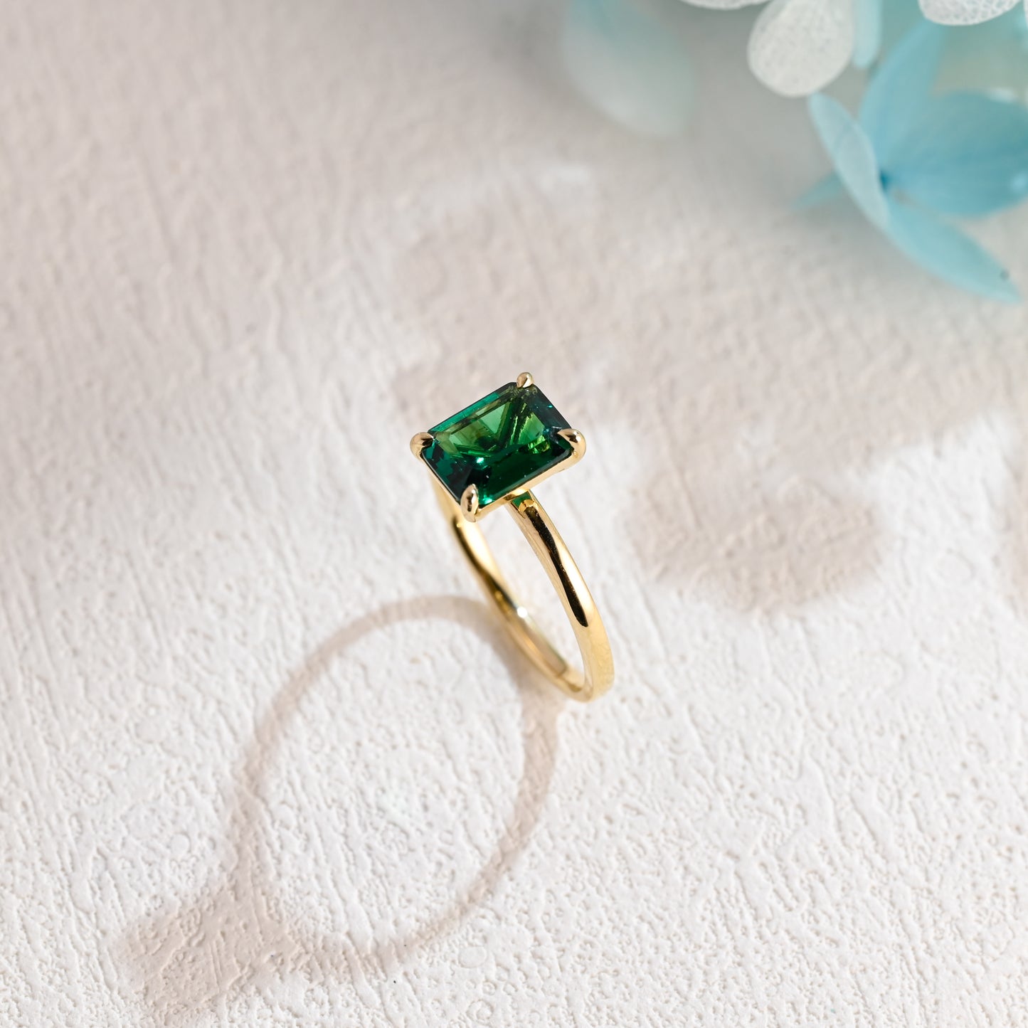 lab-grown-emerald-engagement-ring-wedding-ring-gemstone-ring