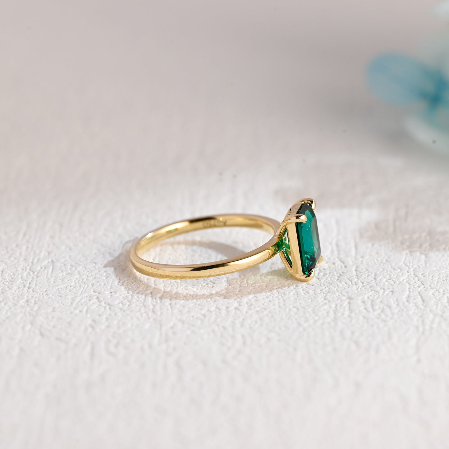 lab-grown-emerald-engagement-ring-wedding-ring-gemstone-ring