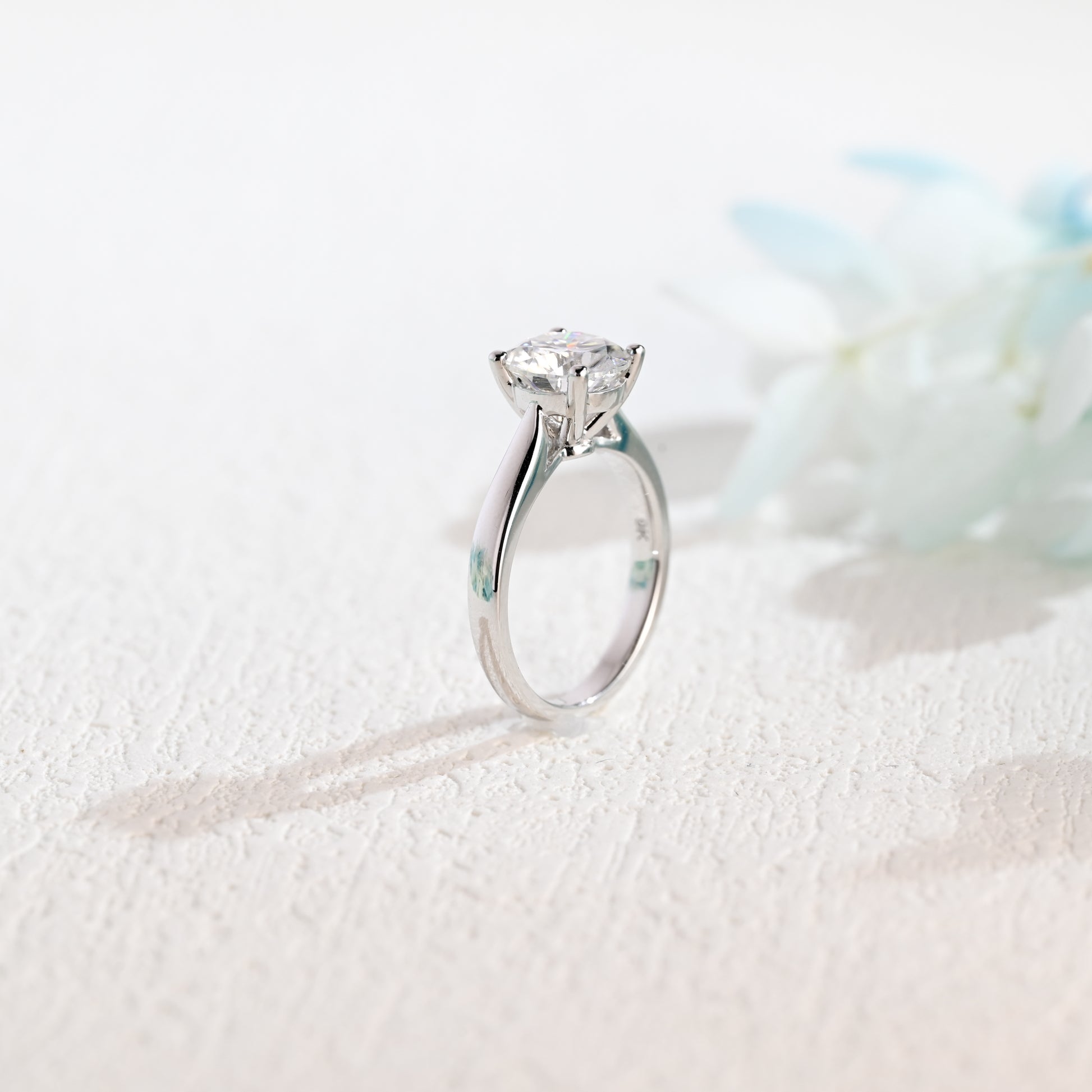 round-prongs-moissanite-engagement-ring-cathedral-setting-wedding-ring-round-cut-diamond-ring