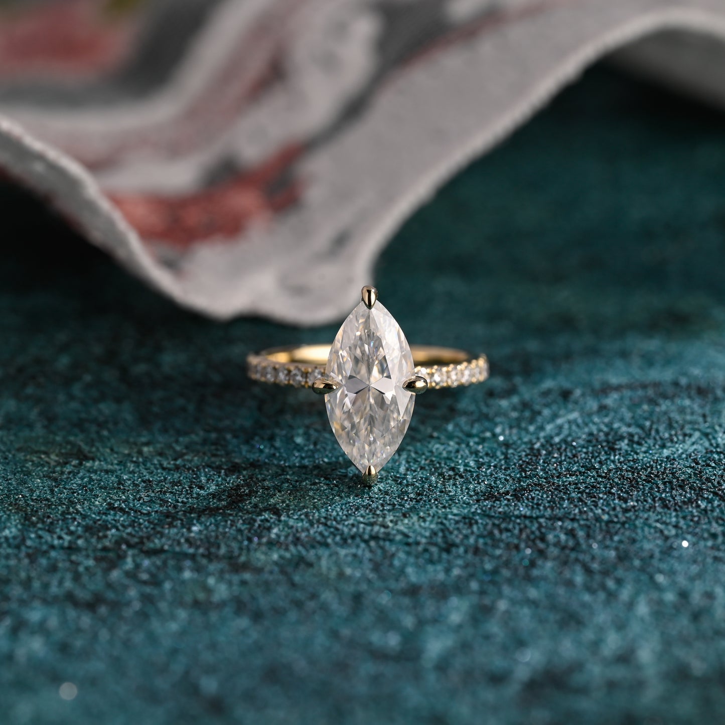 marquise-cut-lab-grown-diamond-engagement-ring-wedding-ring