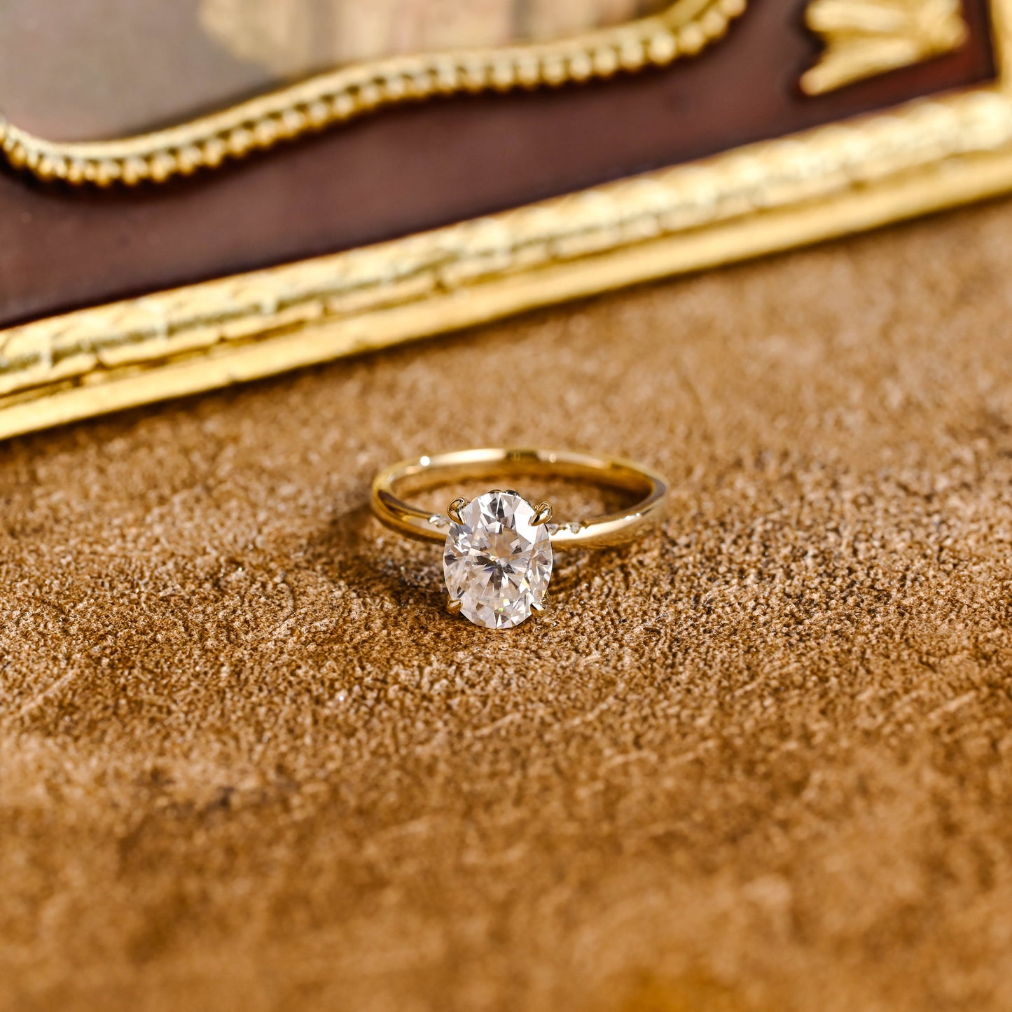 oval-cut-lab-grown-diamond-engagement-ring-wedding-ring