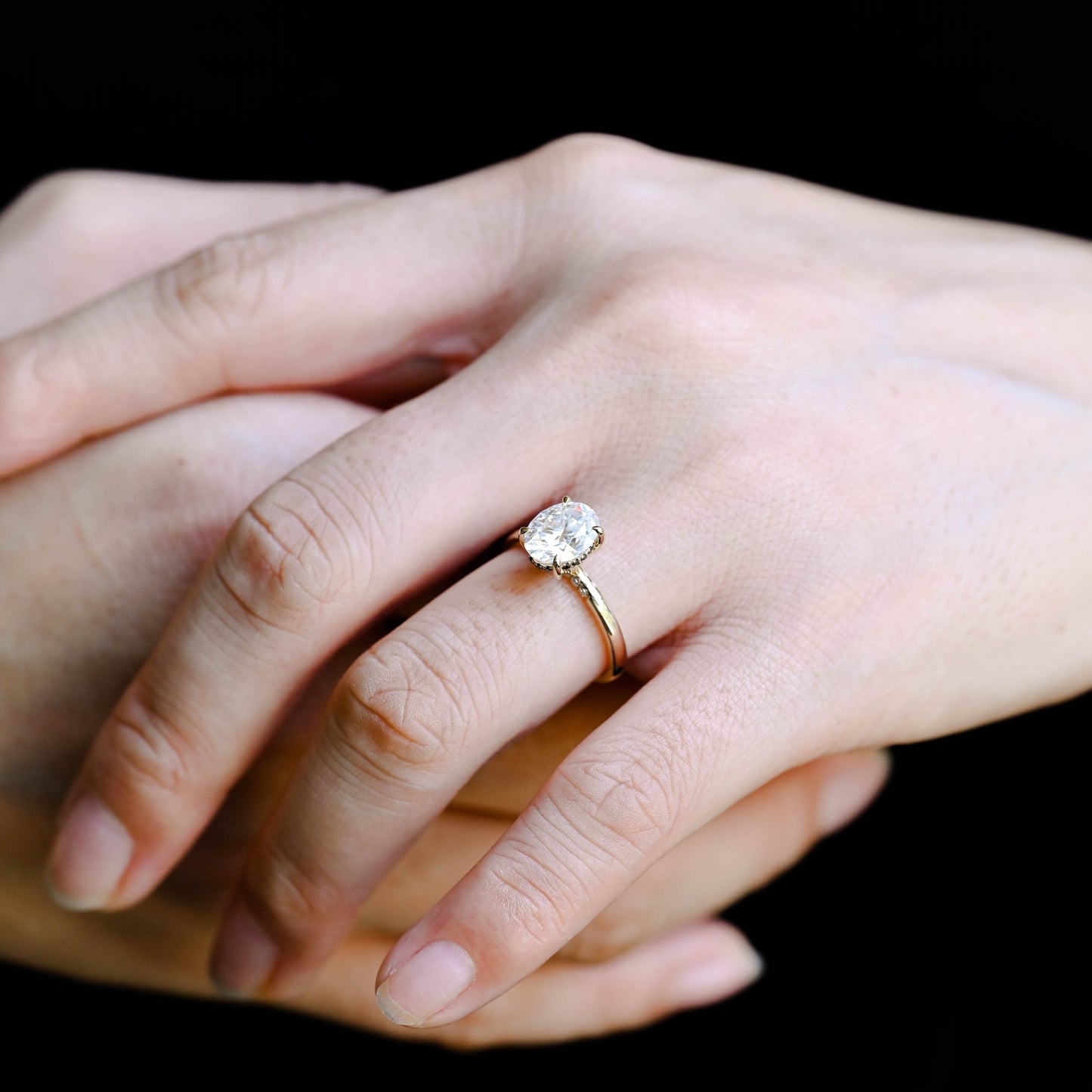 black-moissanite-oval-cut-engagement-ring-wedding-ring