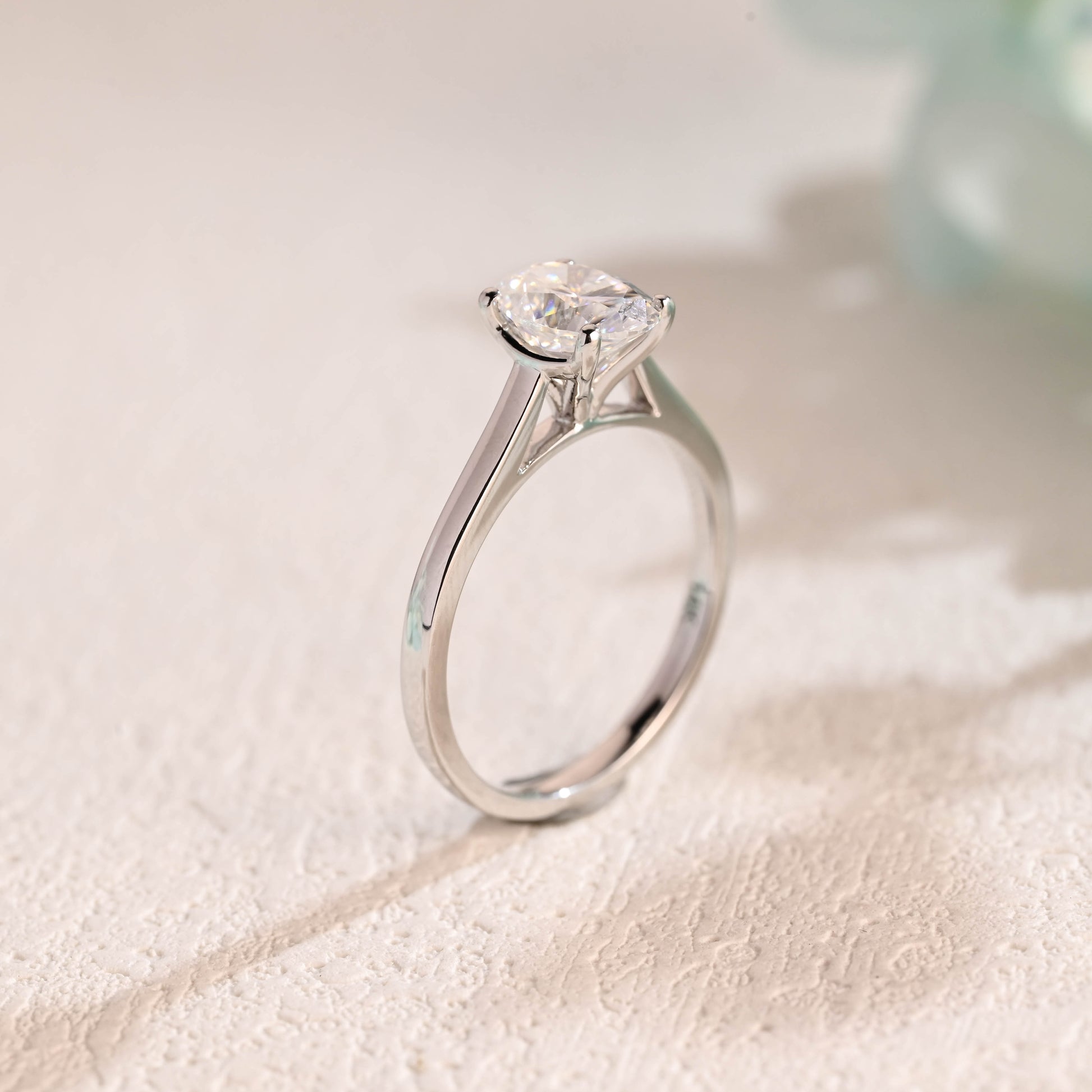 oval-cut-moissanite-engagement-ring-wedding-ring