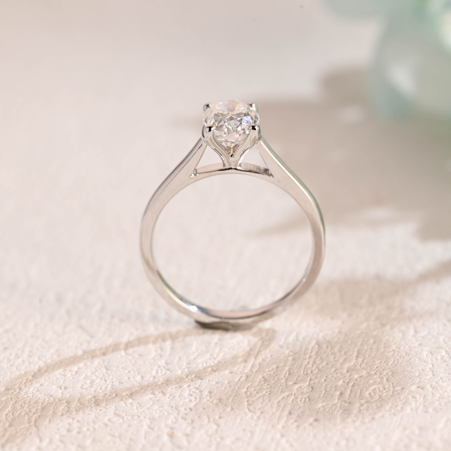 oval-cut-moissanite-engagement-ring-wedding-ring