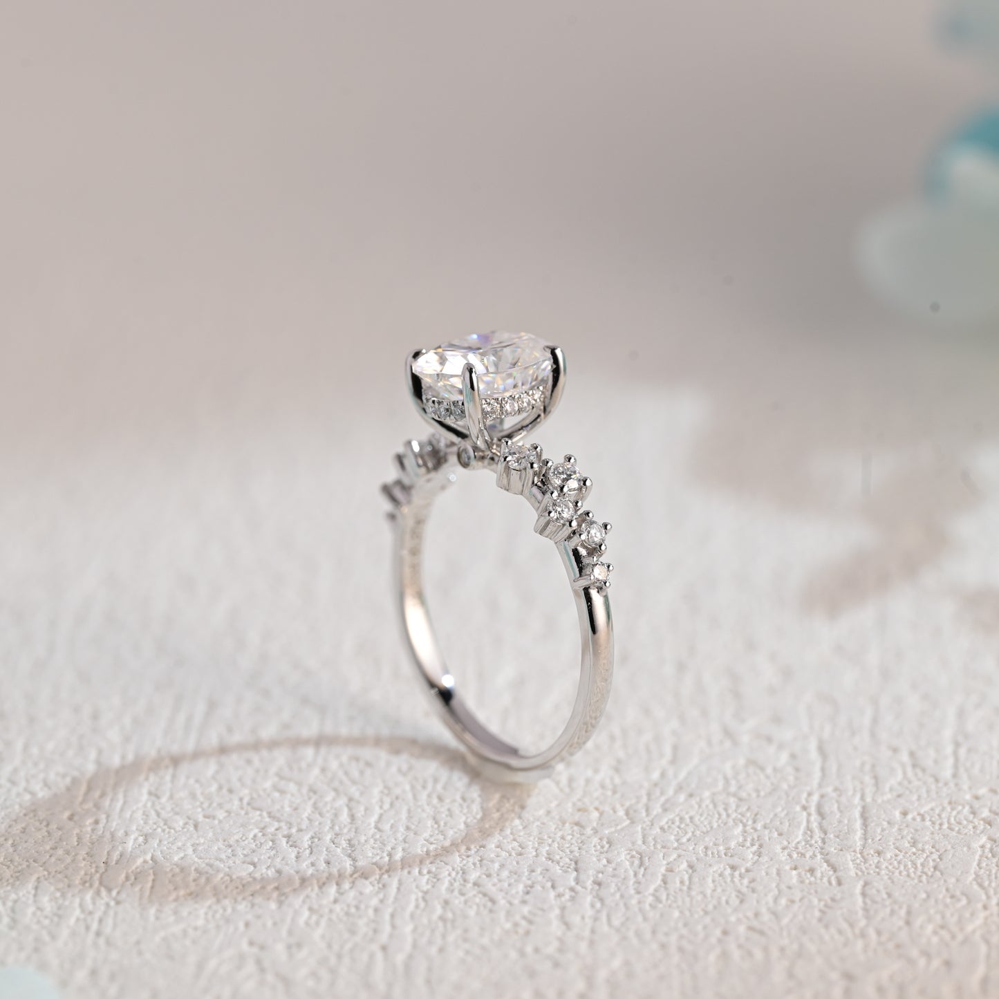 oval-cut-moissanite-engagement-ring-wedding-ring-cluster-ring