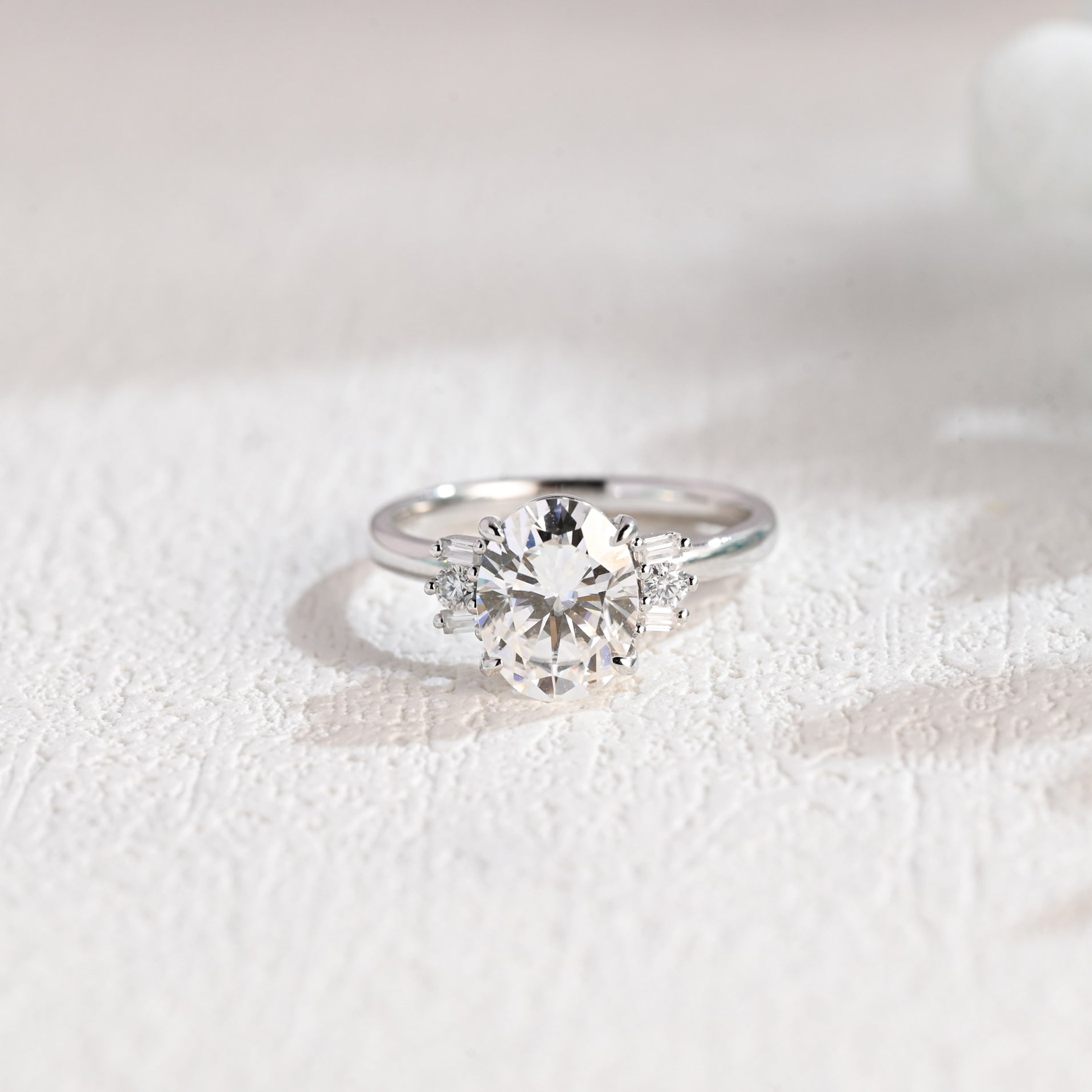 oval-cut-moissanite-engagement-ring-promise-ring-wedding-ring