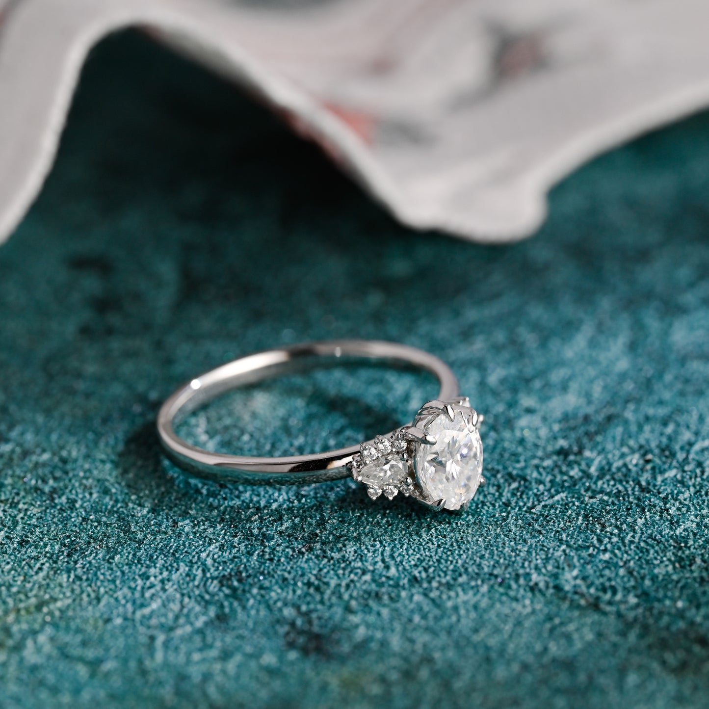 lab-grown-oval-diamond-wedding-engagement-ring