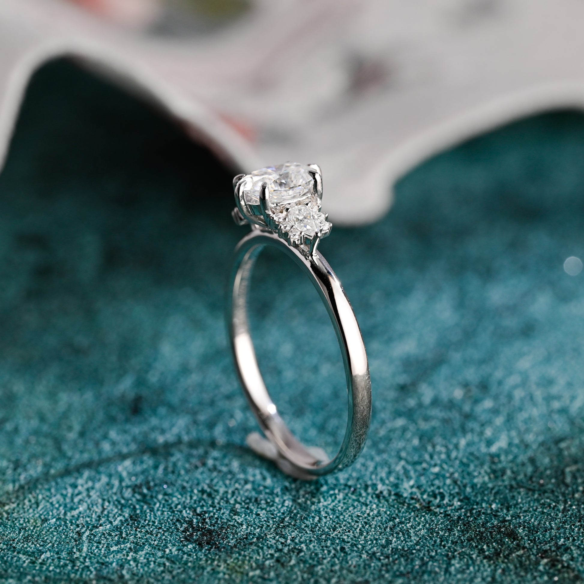 lab-grown-oval-diamond-wedding-engagement-ring