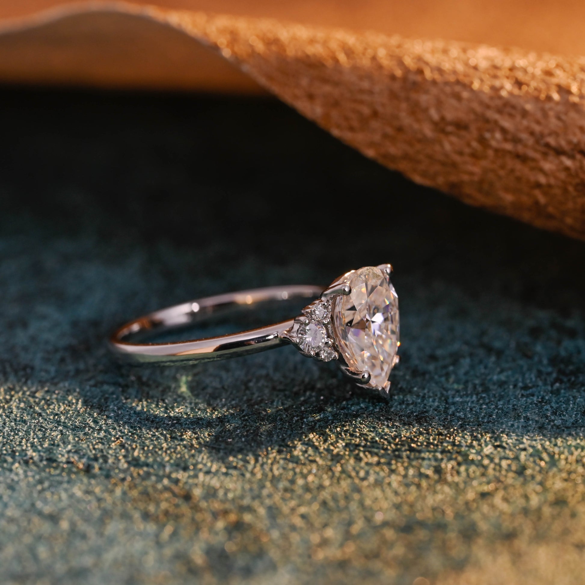 pear-cut-lab-grown-diamond-wedding-engagement-bridal-ring