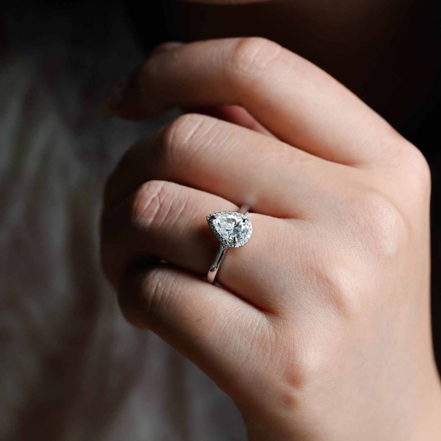 pear-cut-lab-grown-diamond-engagement-ring-wedding-ring-halo-ring