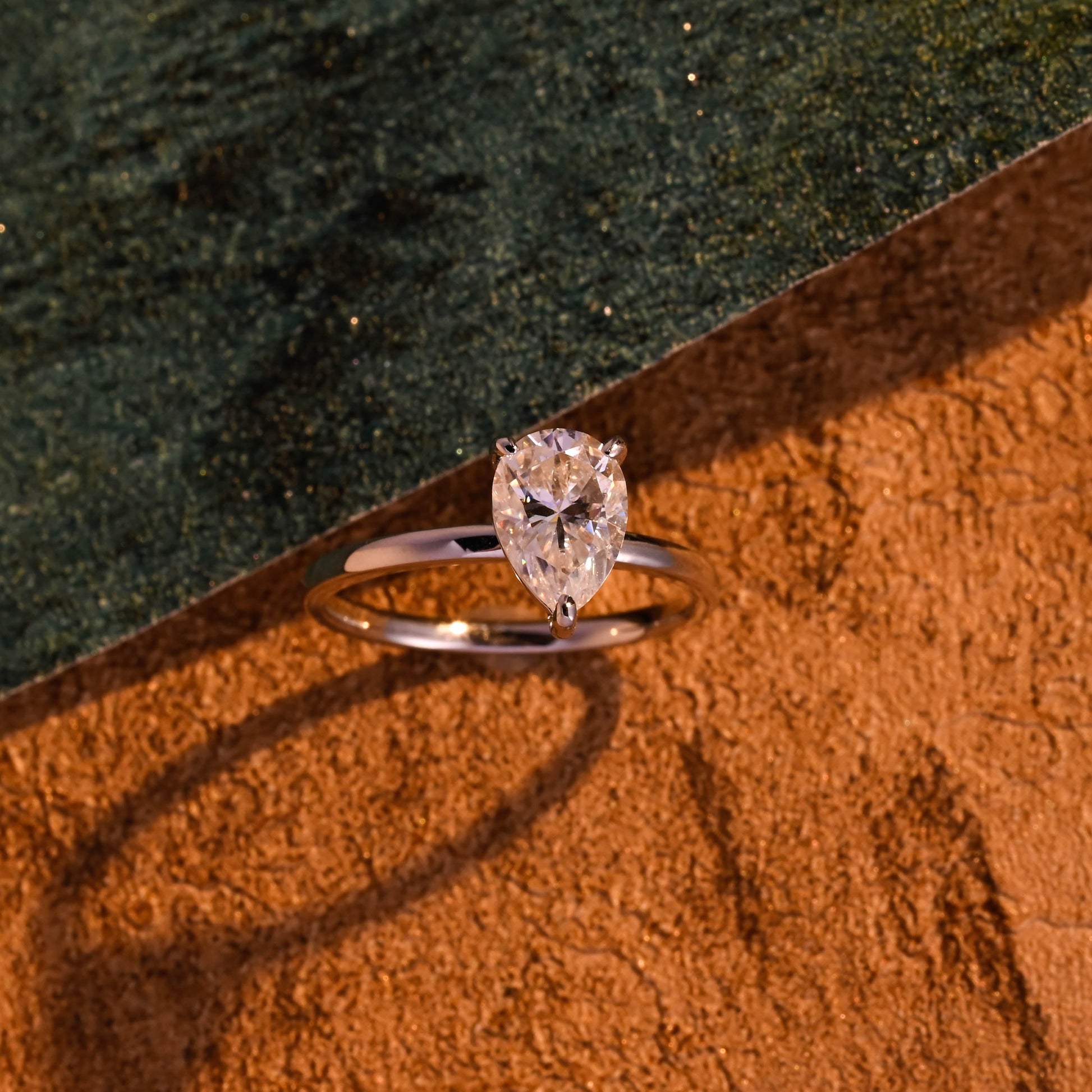 pear-cut-lab-grown-diamond-wedding-engagement-ring