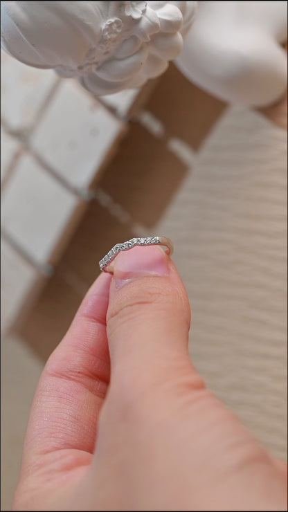 solid-gold-round-cut-moissanite-wedding-ring-band