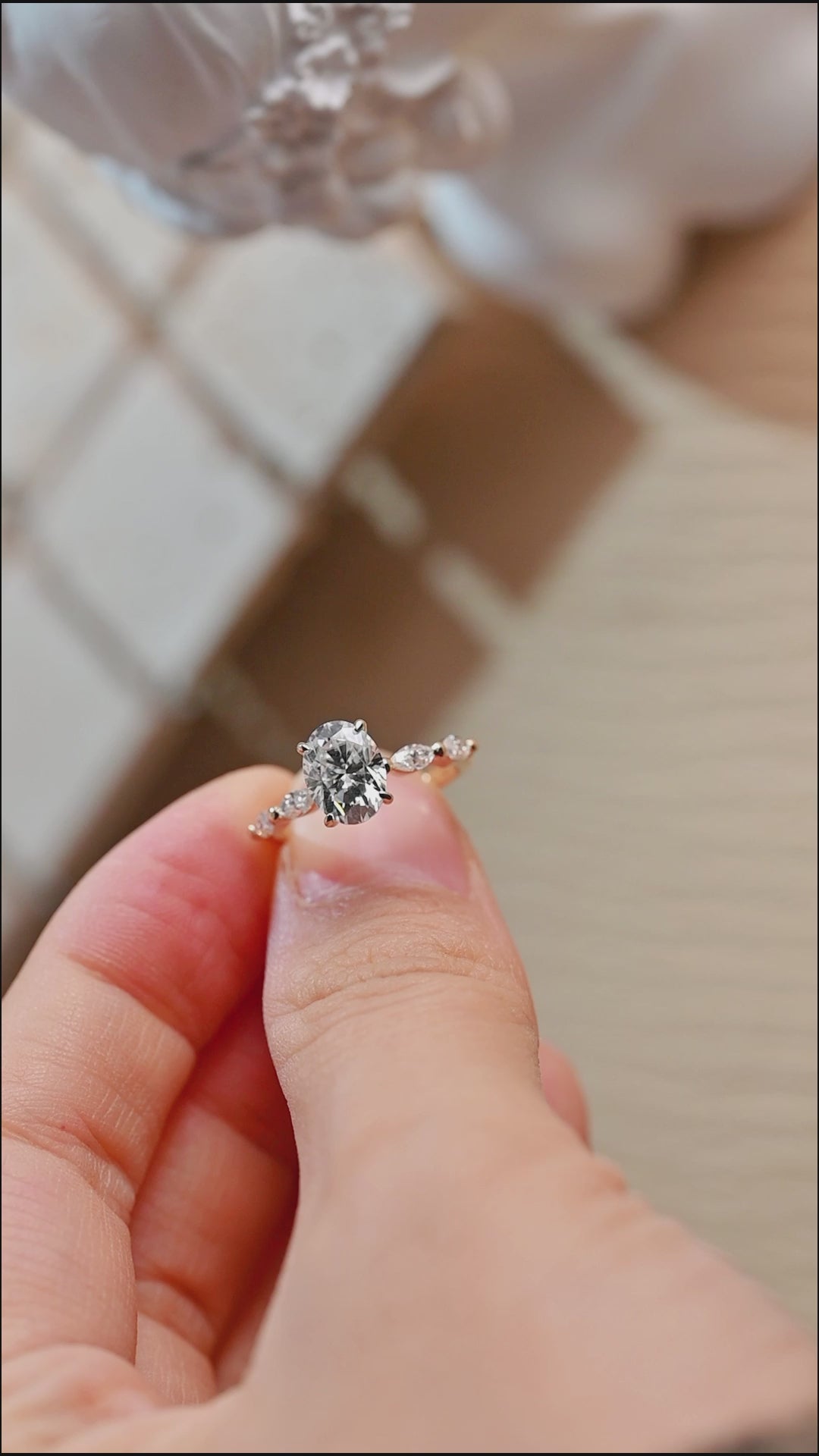 Solid-Gold-Oval-Cut-Moissanite-Engagement-Ring-Promise-ring-vintage-ring