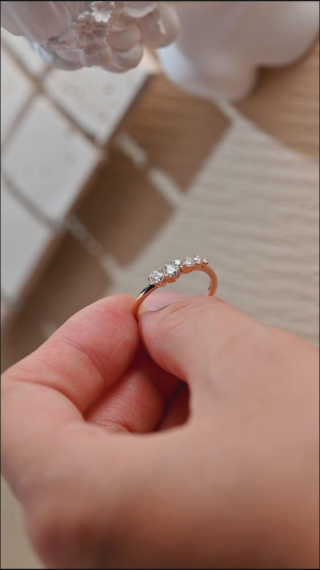 solid-gold-curved-round-cut-moissanite-wedding-band