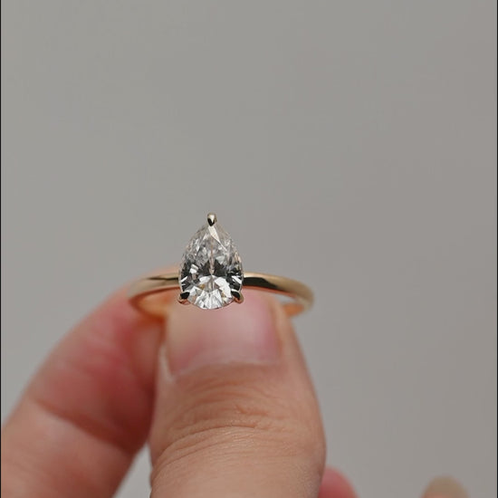 pear-moissanite-ring-engagement-ring