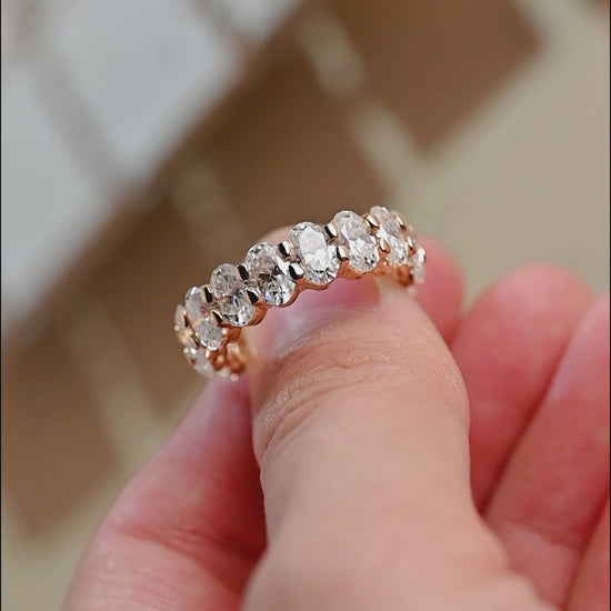 solid-gold-full-eternity-oval-cut-moissanite-wedding-band