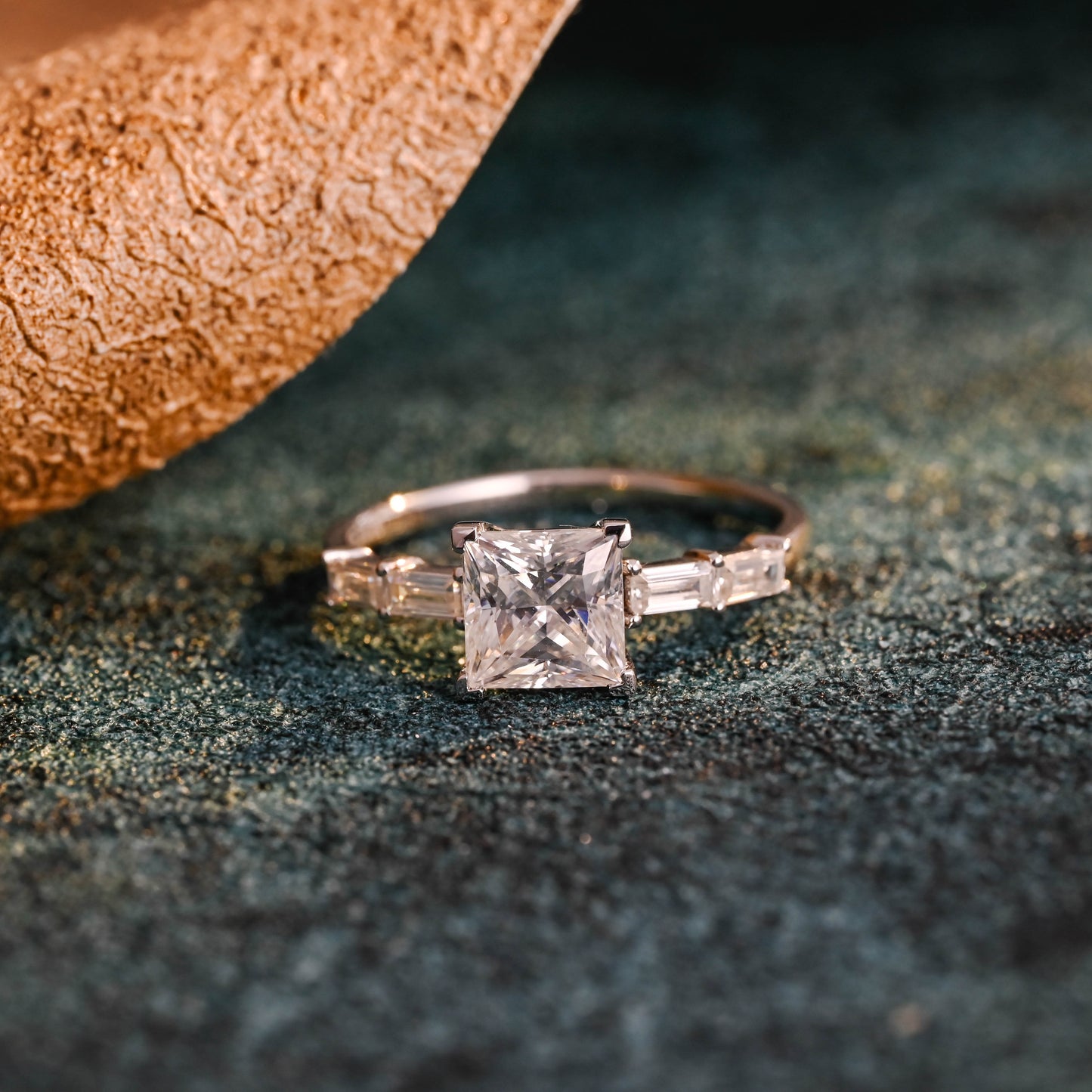 princess-cut-lab-grown-diamond-engagement-ring-wedding-ring