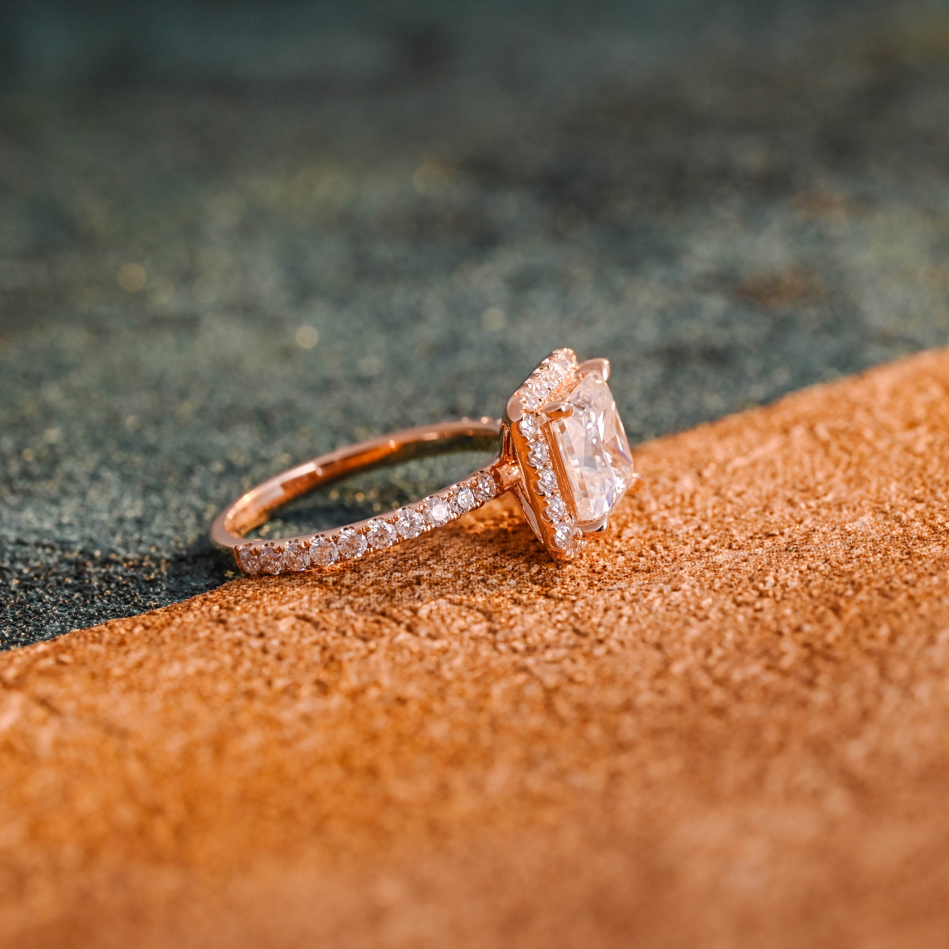 princess-cut-lab-grown-diamond-engagement-ring-wedding-ring