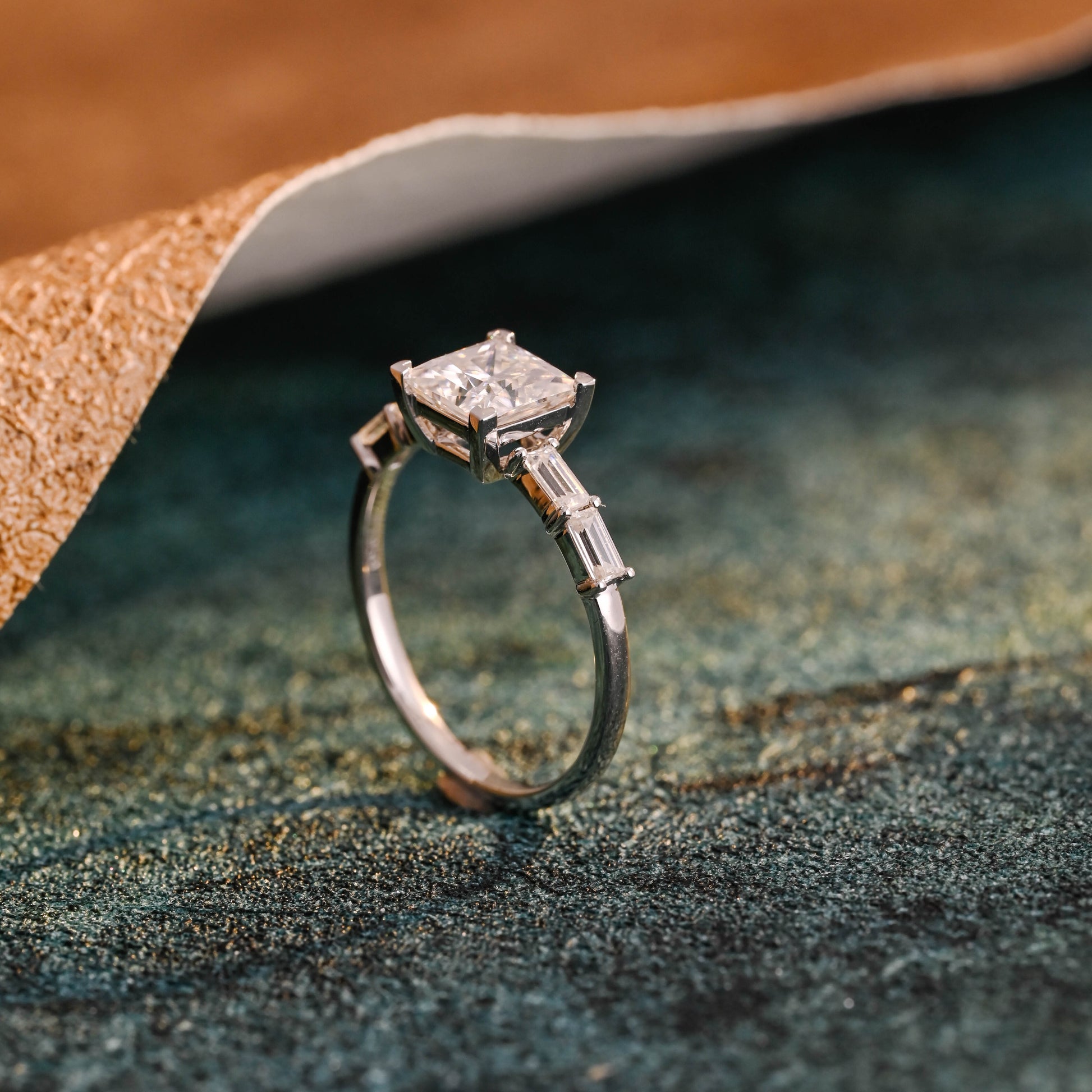 princess-cut-lab-grown-diamond-engagement-ring-wedding-ring