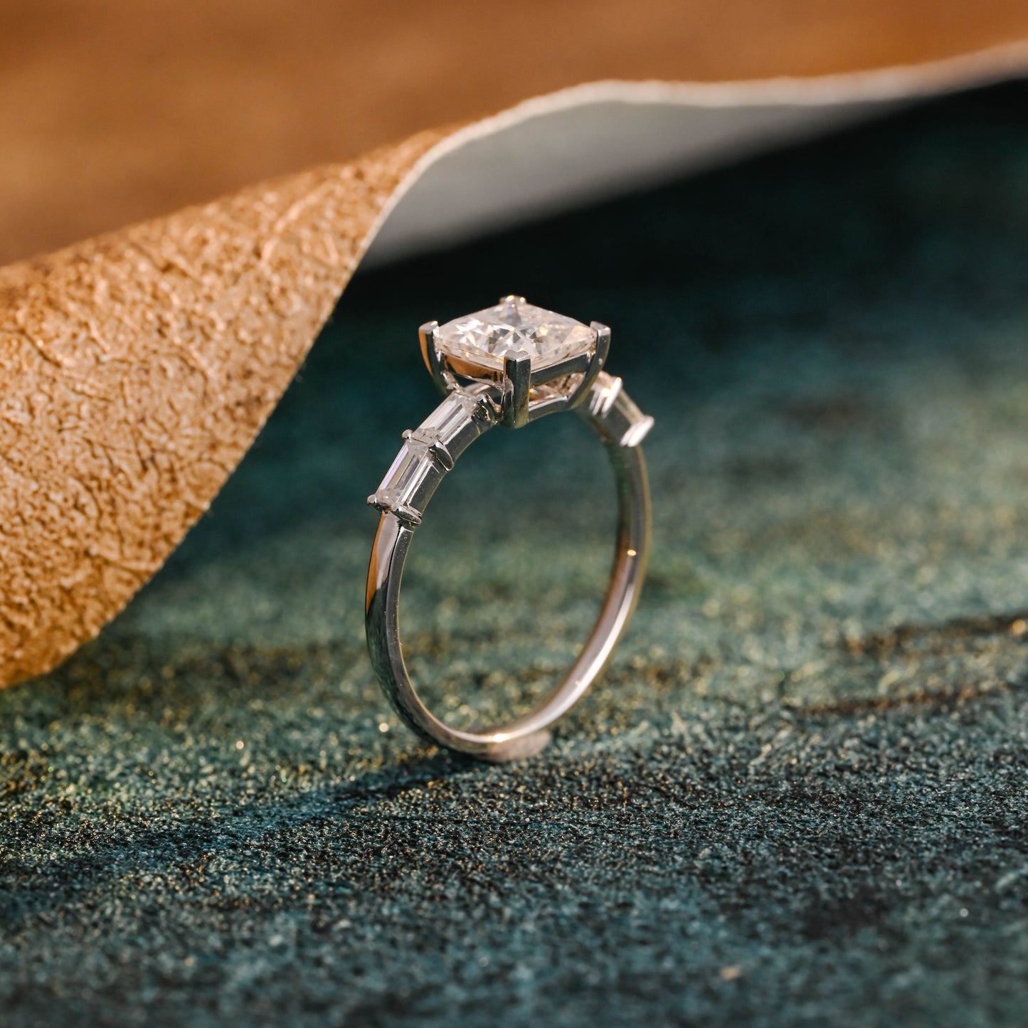 princess-cut-lab-grown-diamond-engagement-ring-wedding-ring