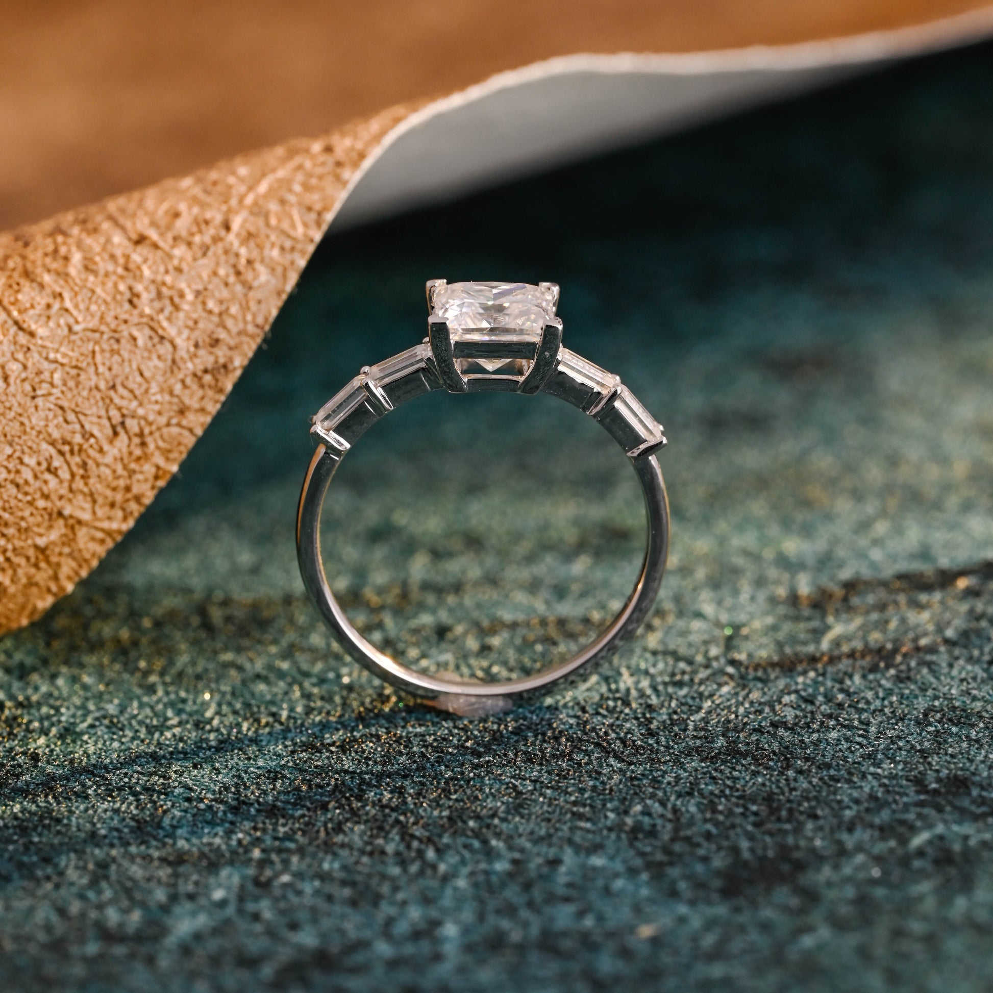 princess-cut-lab-grown-diamond-engagement-ring-wedding-ring