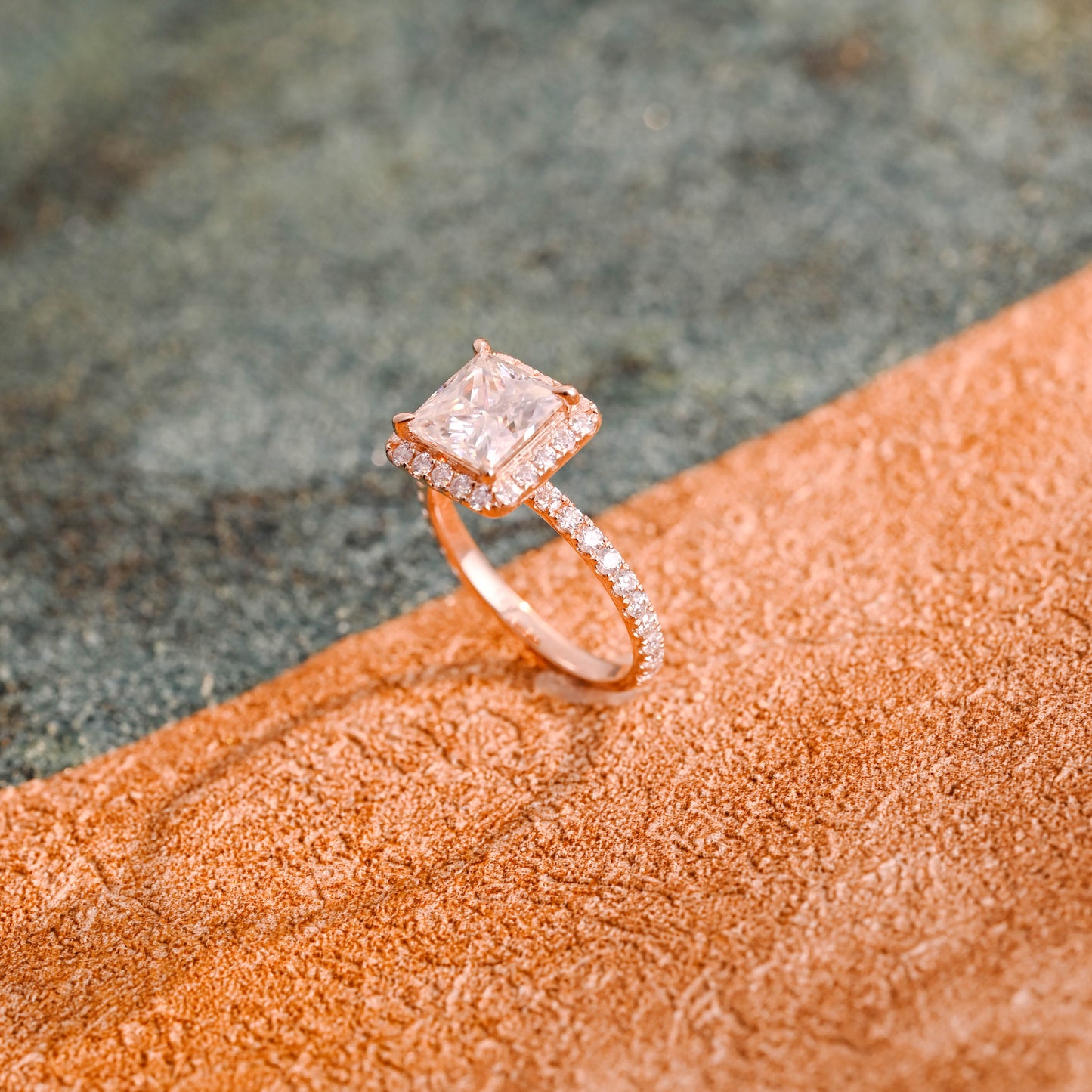 princess-cut-lab-grown-diamond-engagement-ring-wedding-ring