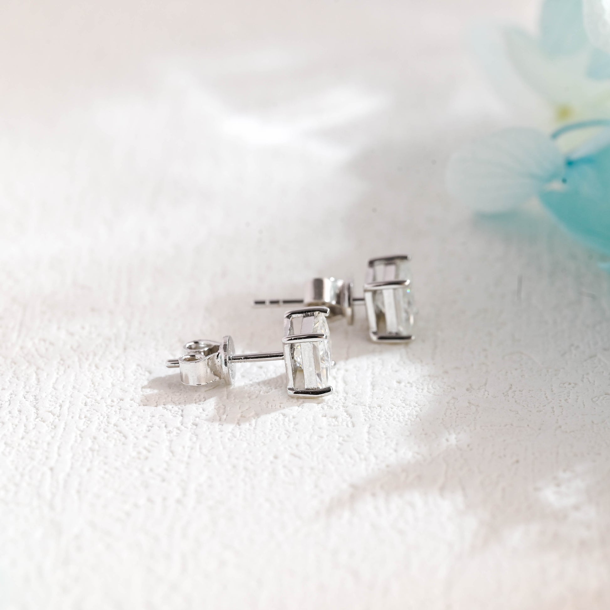 princess-cut-moissanite-earring-studs-solitaire-earrings-wedding-gifts